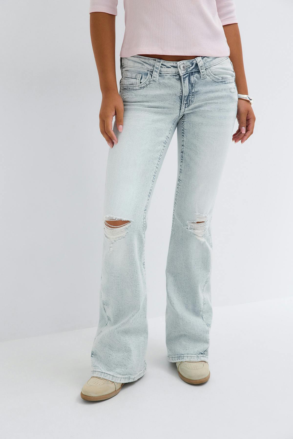 Iconic twisted jeans