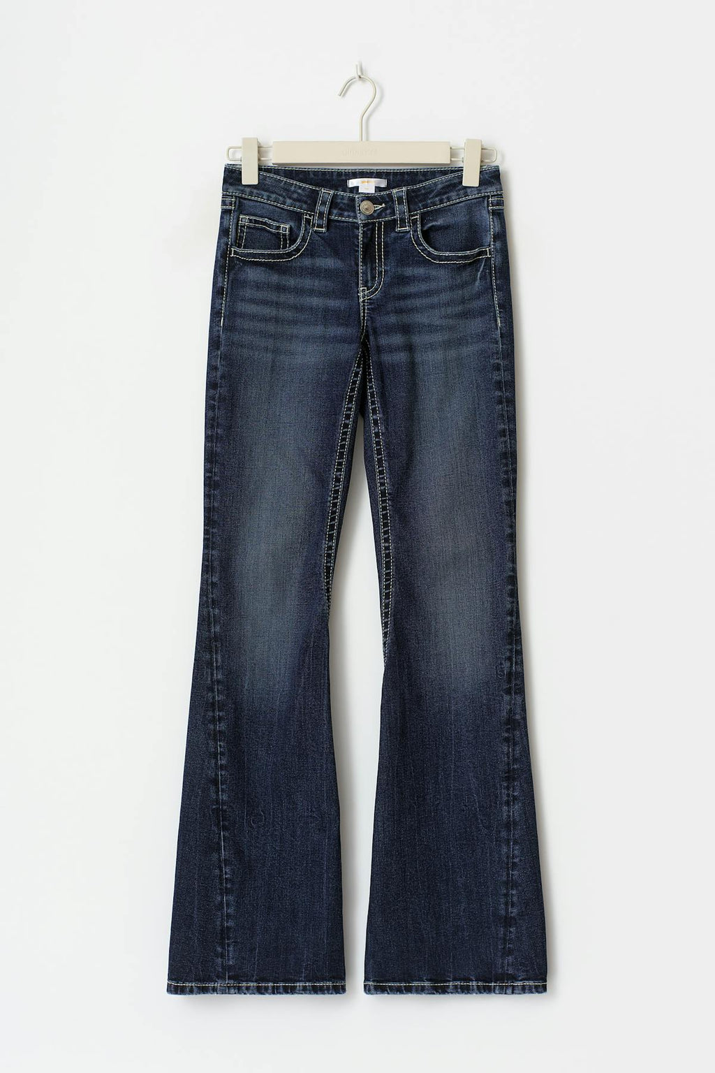 Iconic twisted jeans