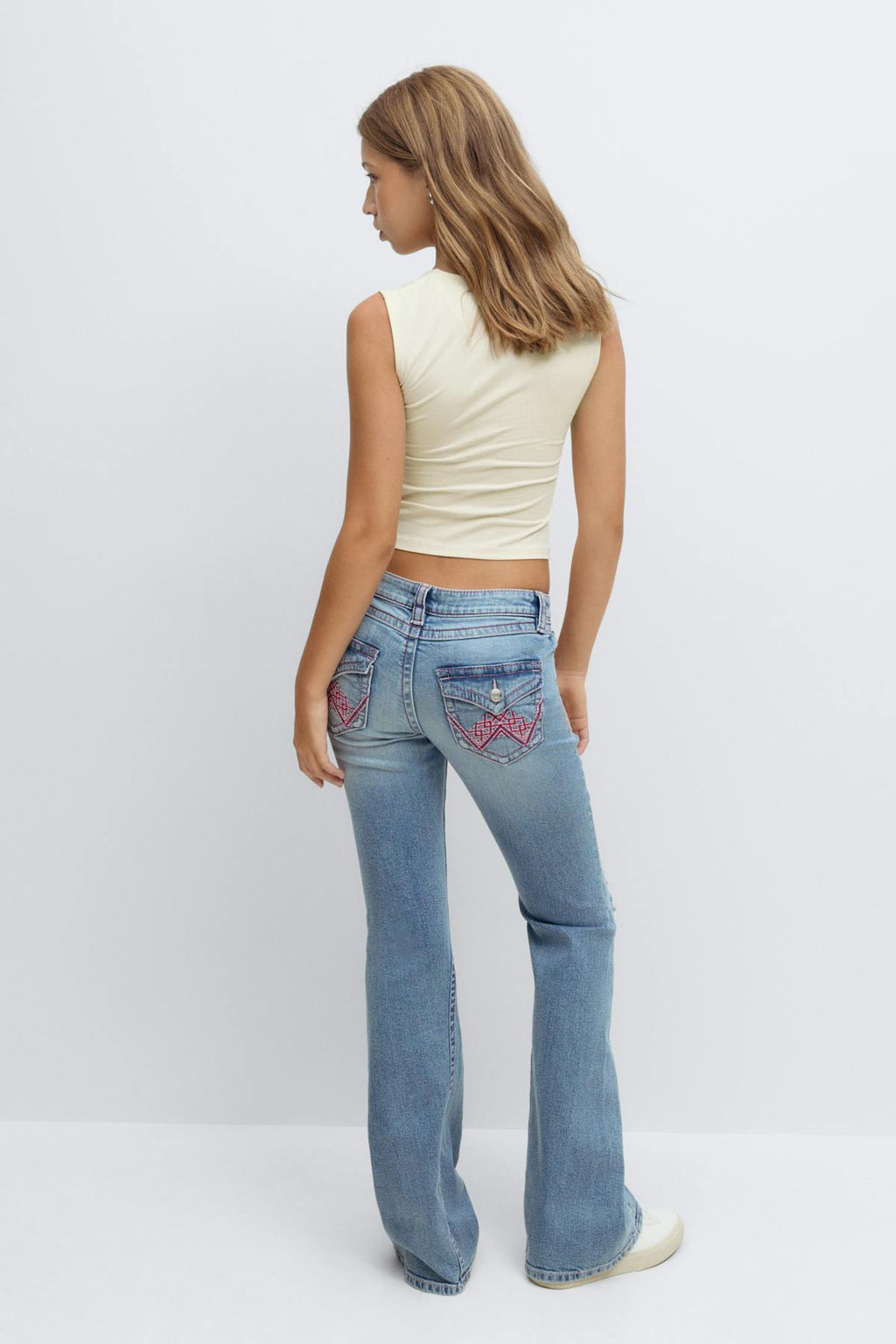 Iconic twisted jeans