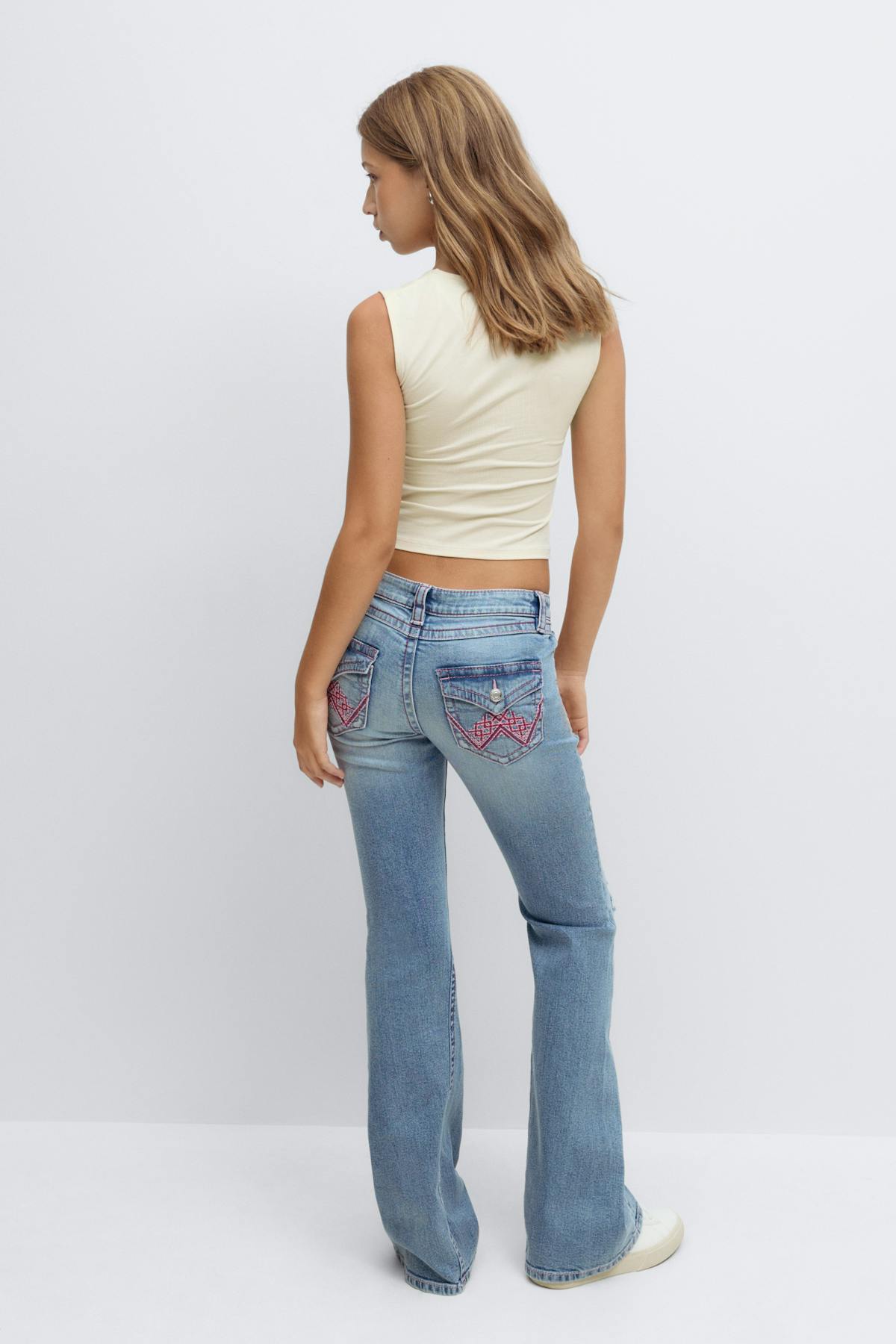 Iconic twisted jeans