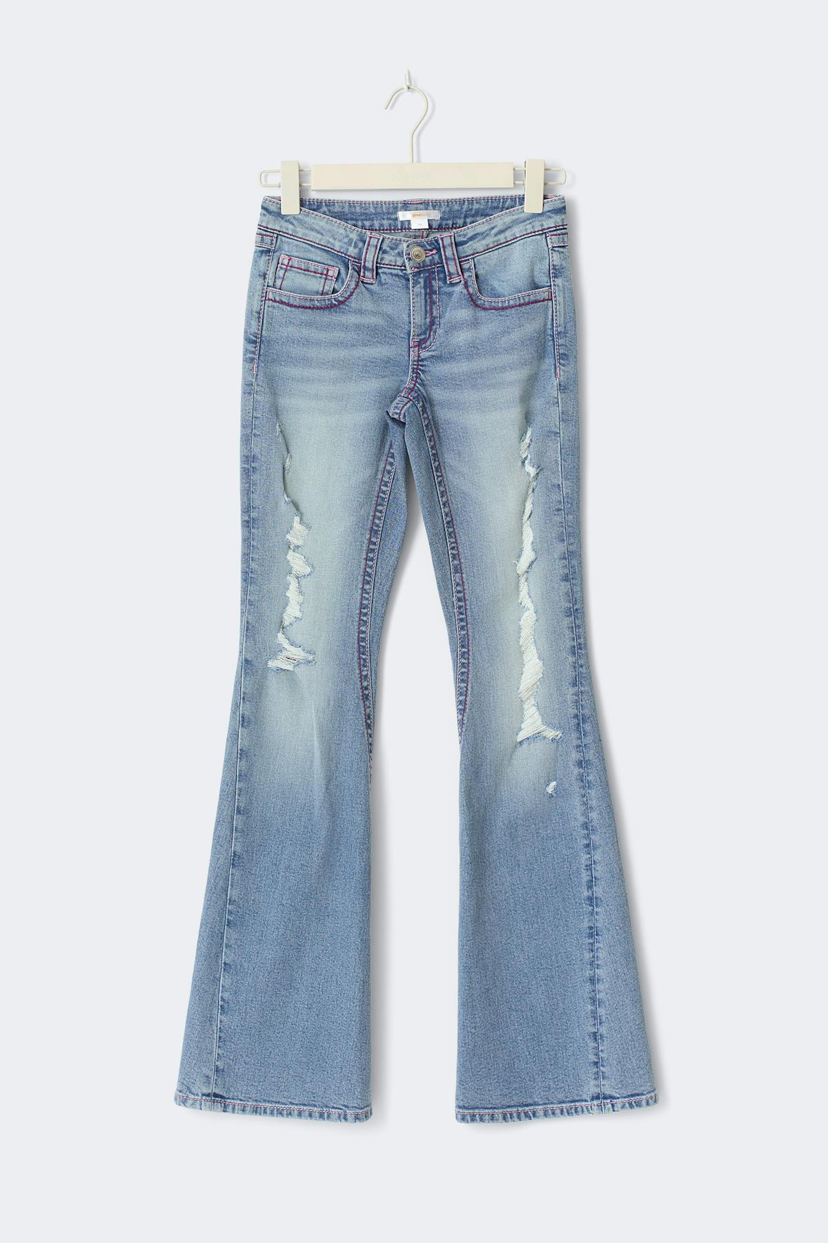 Iconic twisted jeans