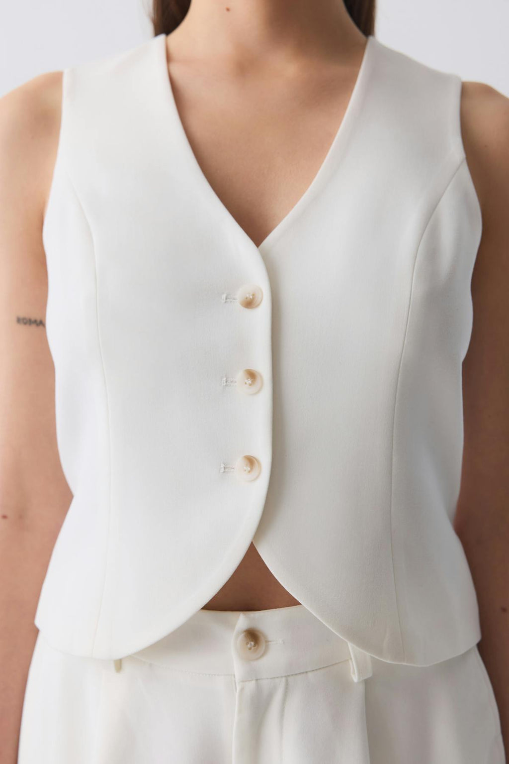 Short v-neck vest