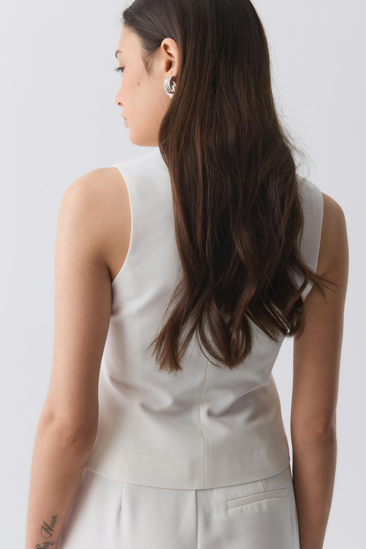 Short v-neck vest