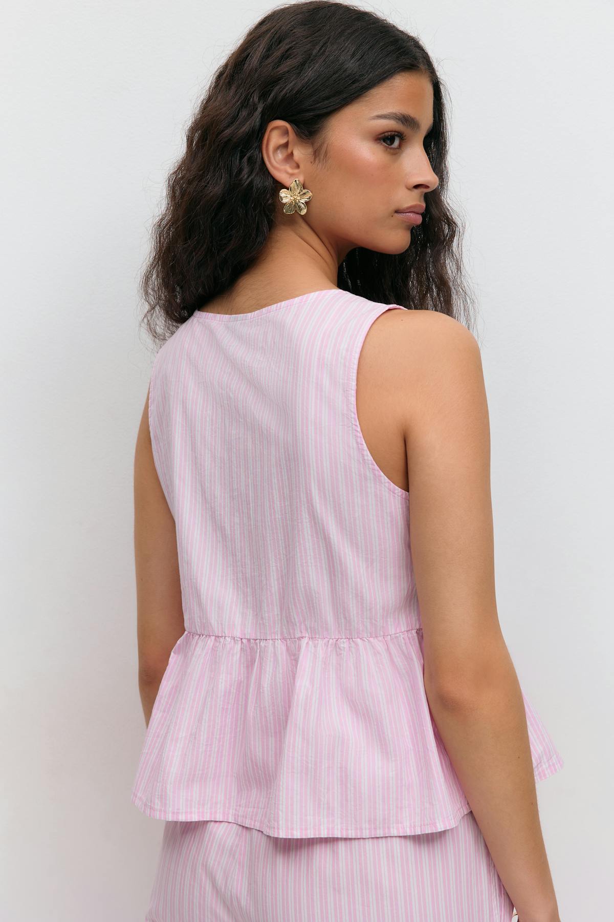 Peplum tie top