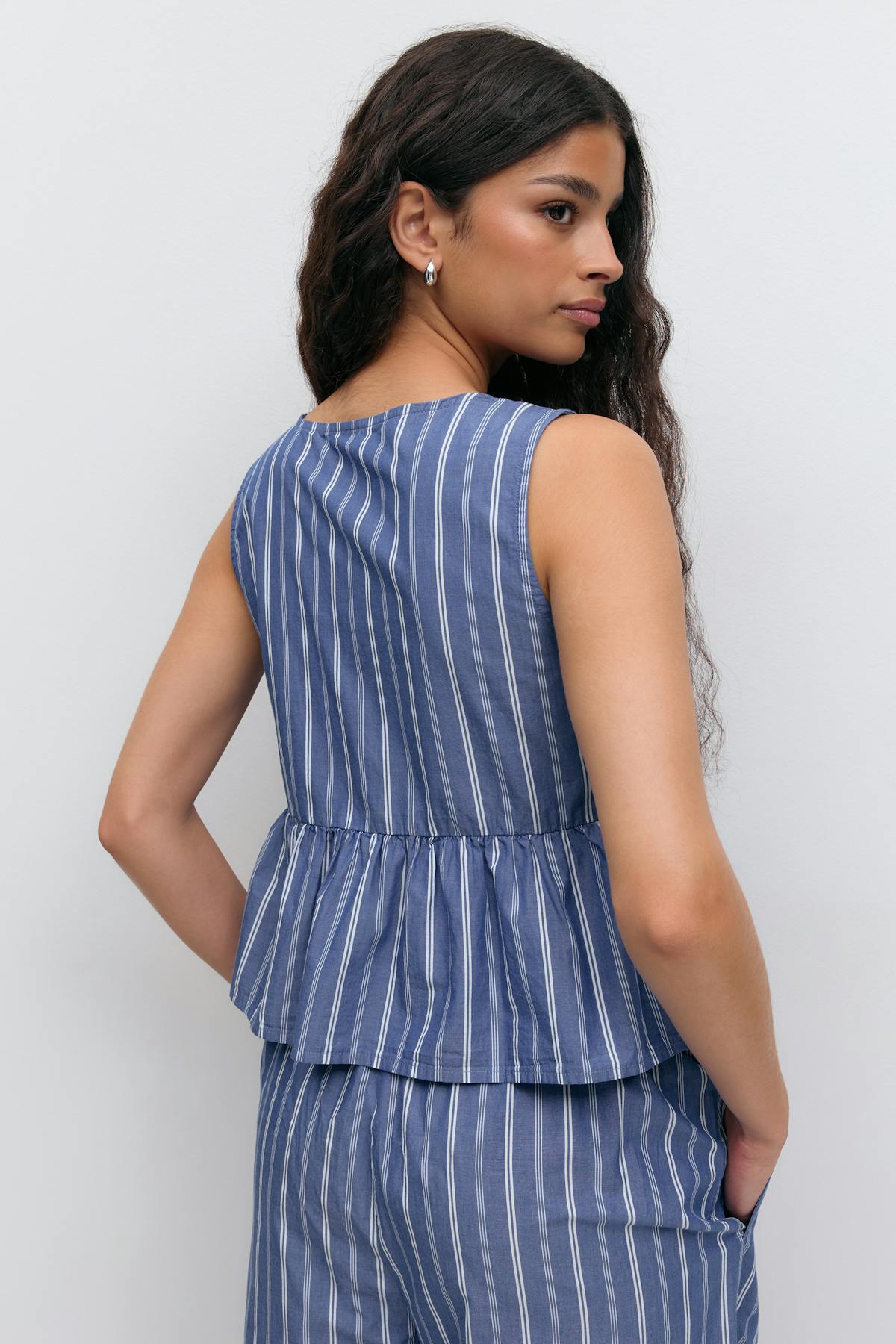 Peplum tie top