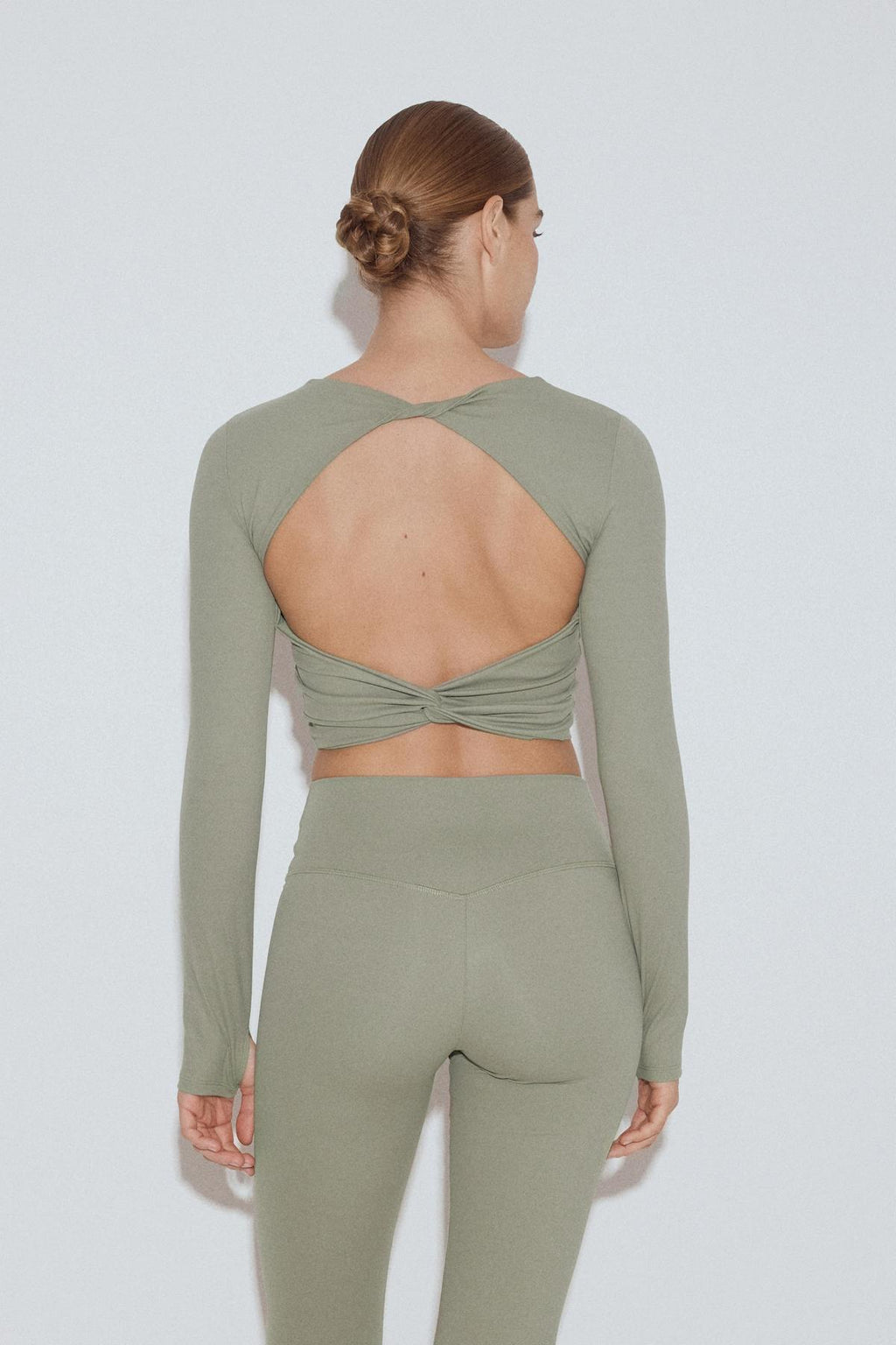 Yoga twist top