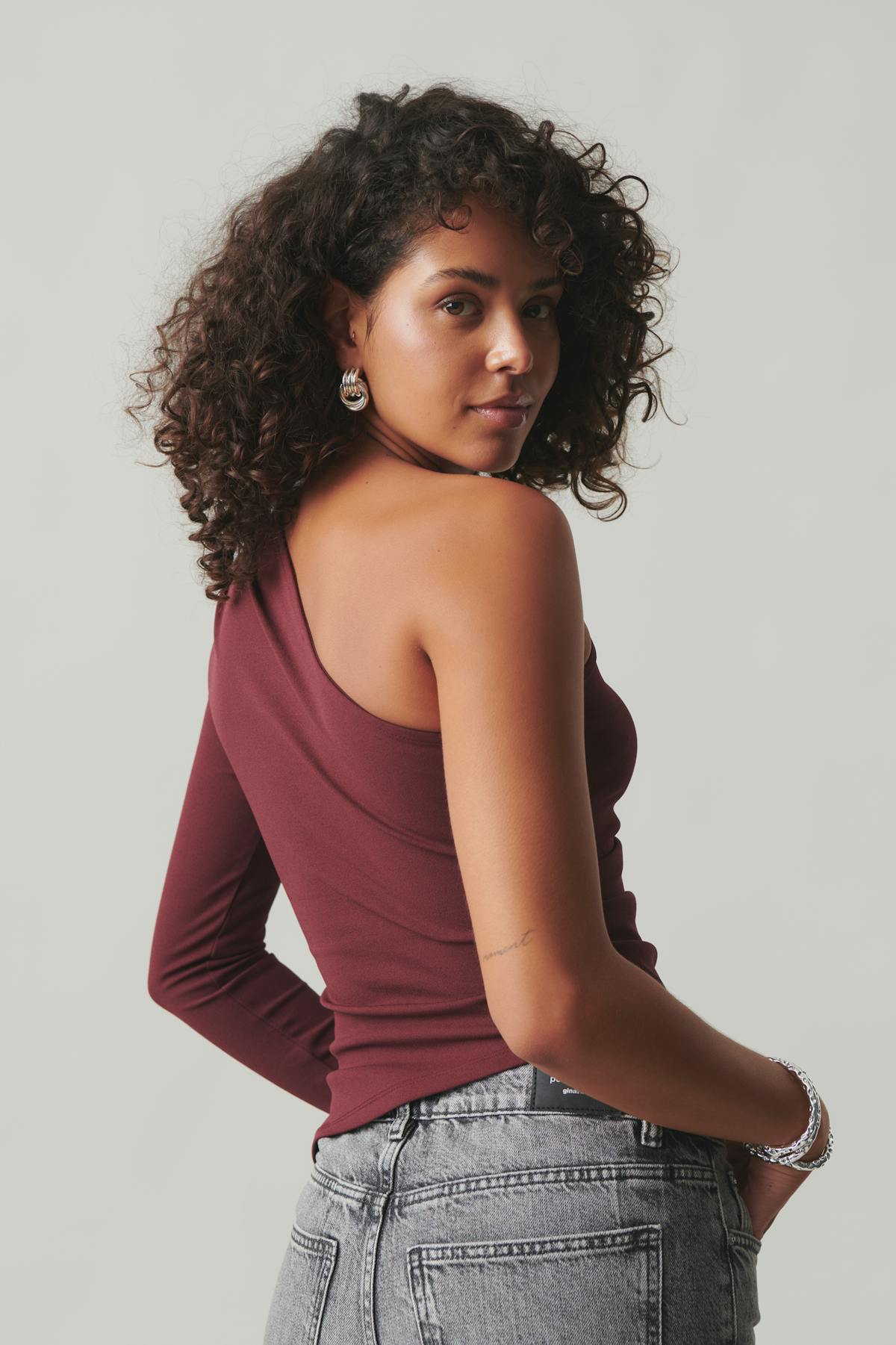 One shoulder top