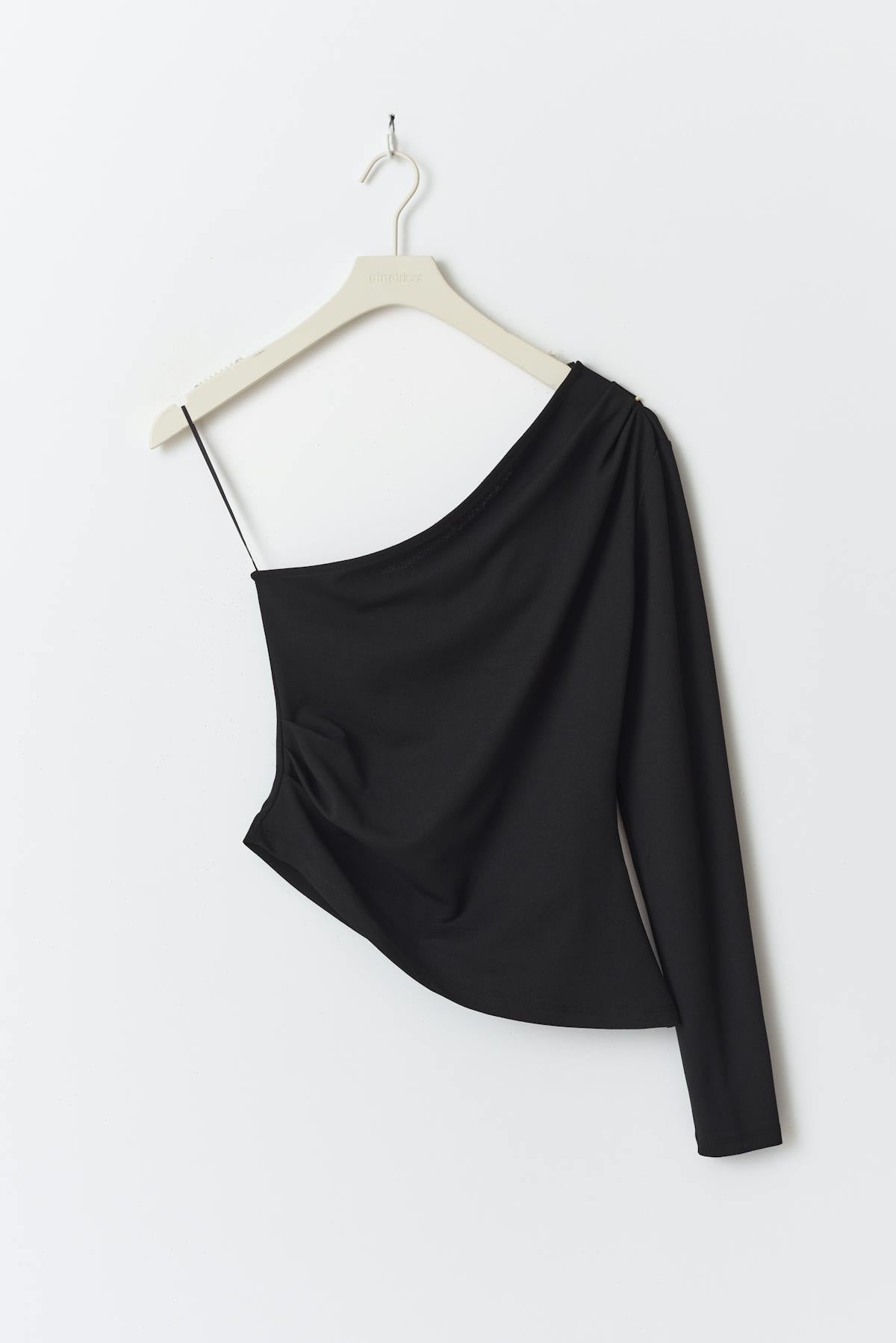 One shoulder top