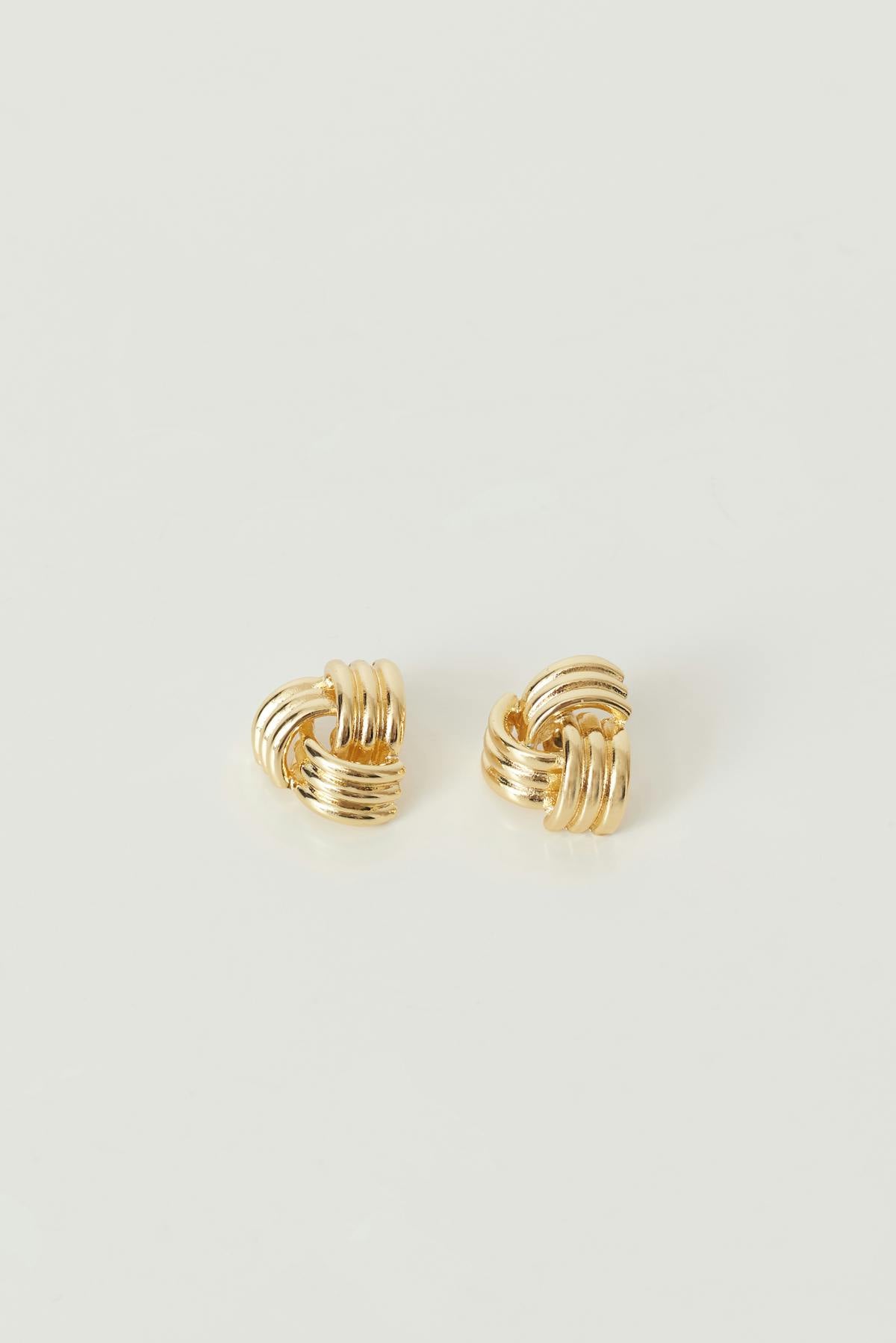 Knot earrings
