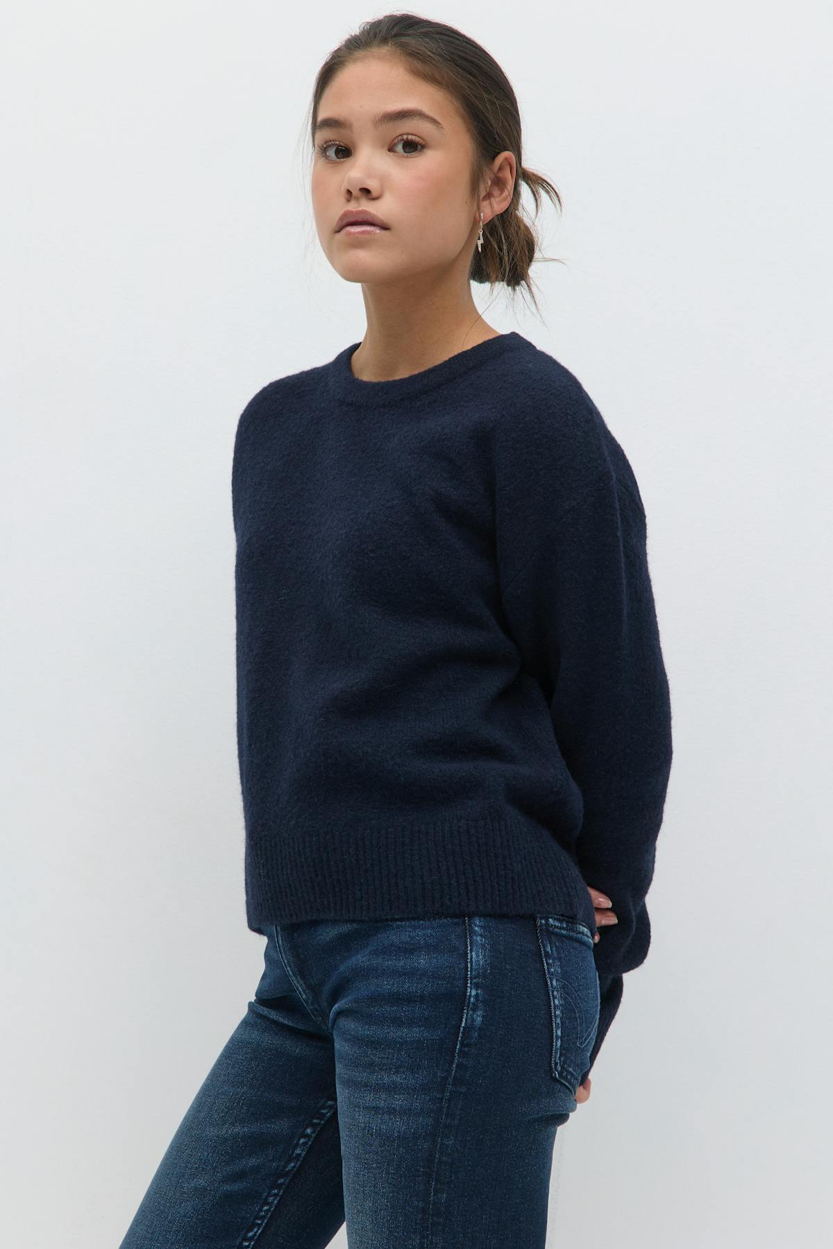 Y knitted sweater
