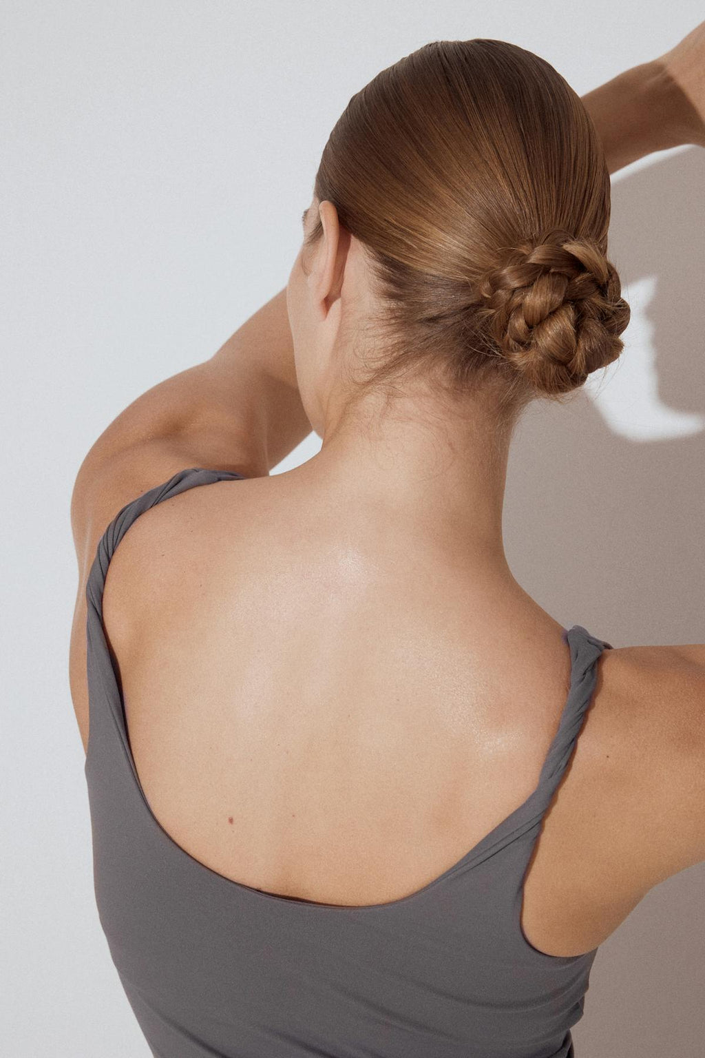Yoga twist singlet