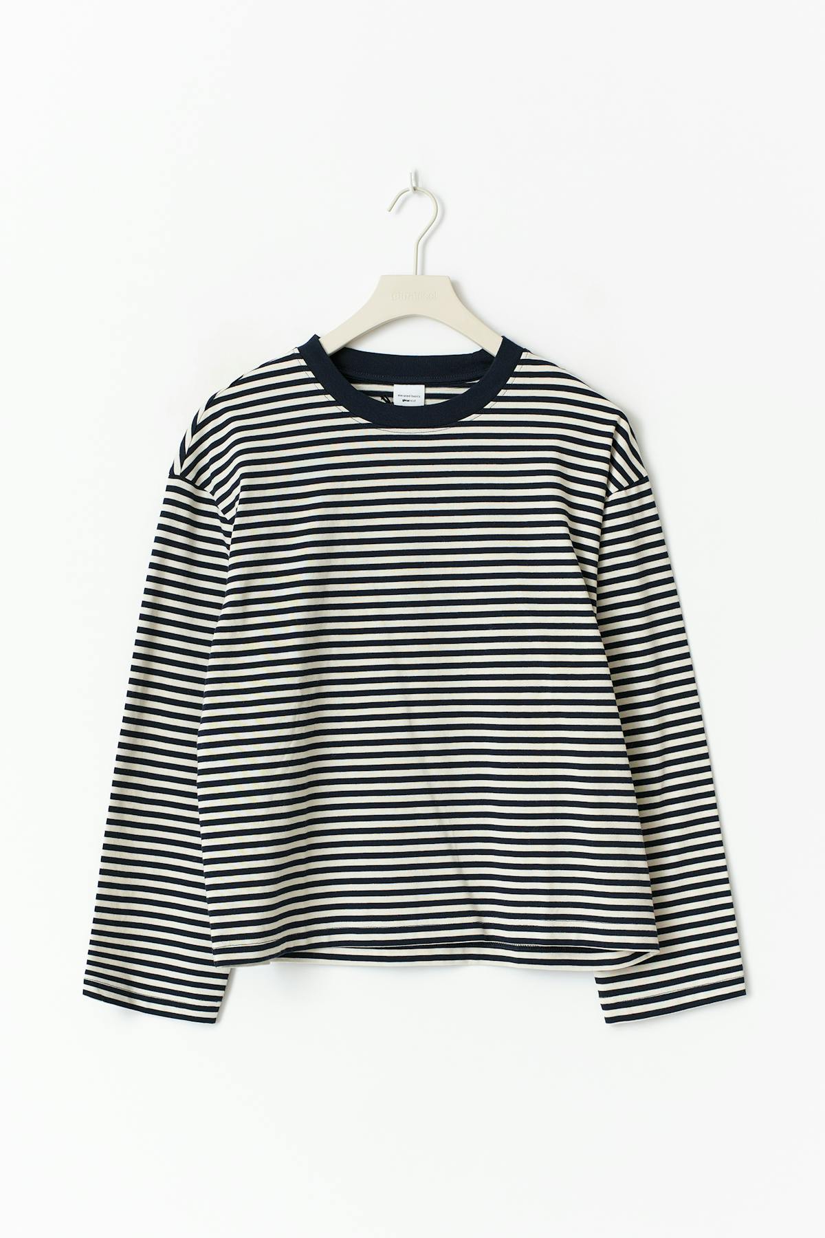 Loose fit long sleeve tee