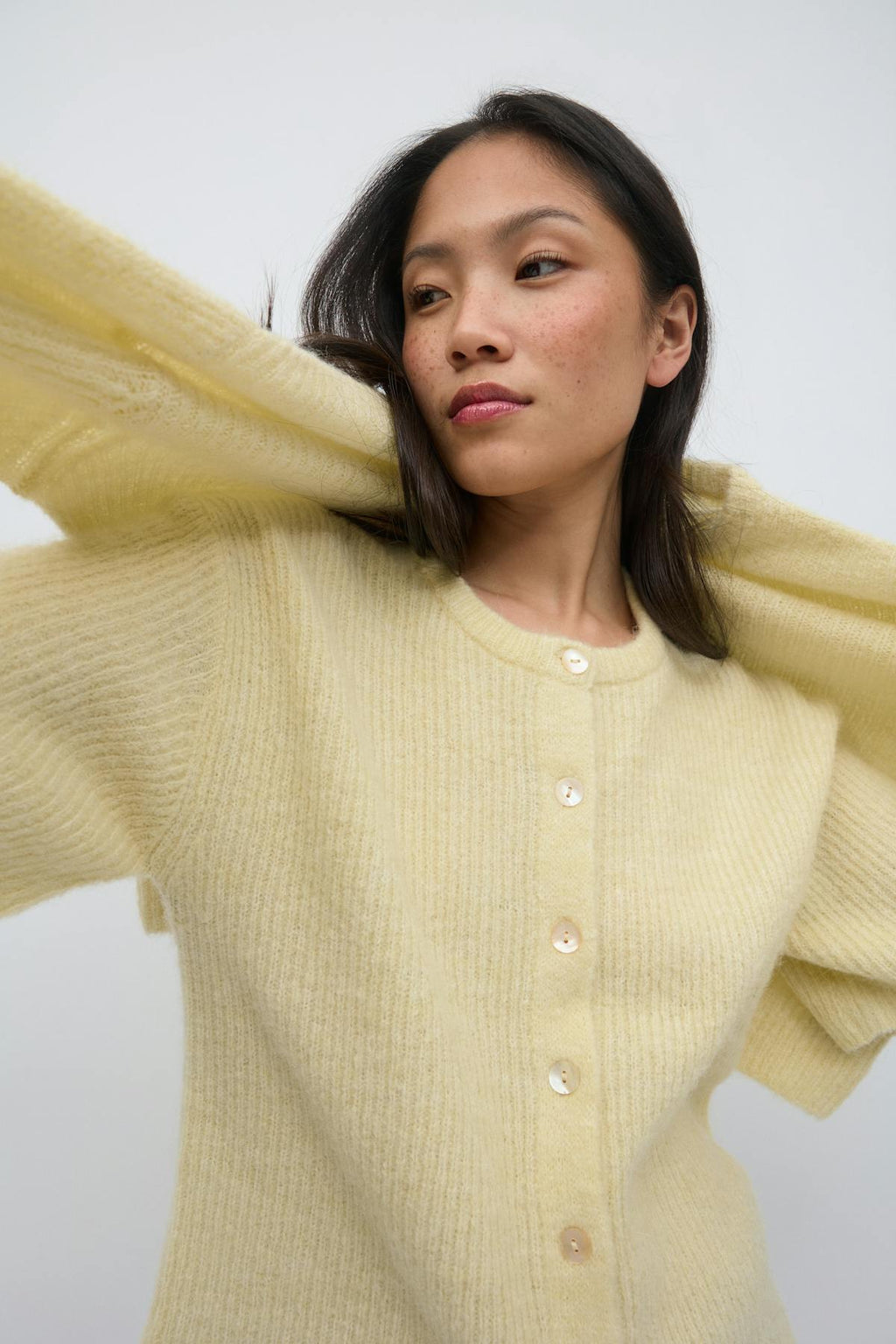 Short sleeve knitted cardigan