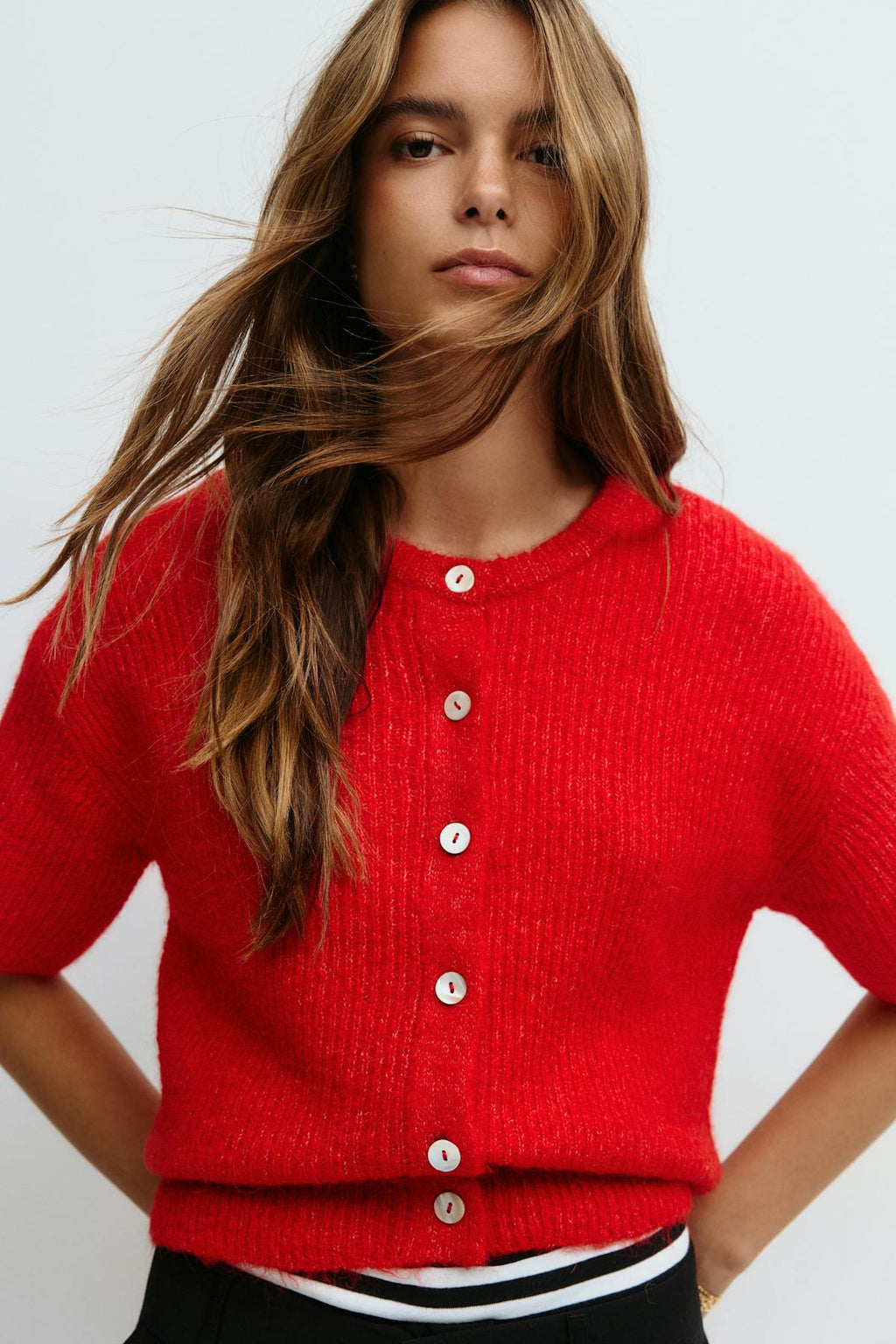 Short sleeve knitted cardigan