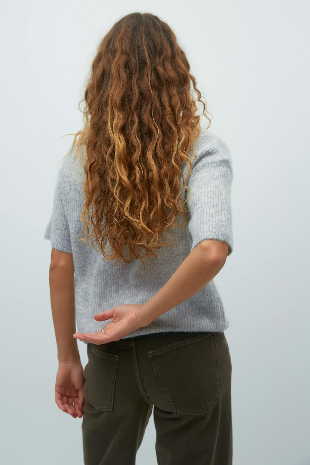 Short sleeve knitted cardigan