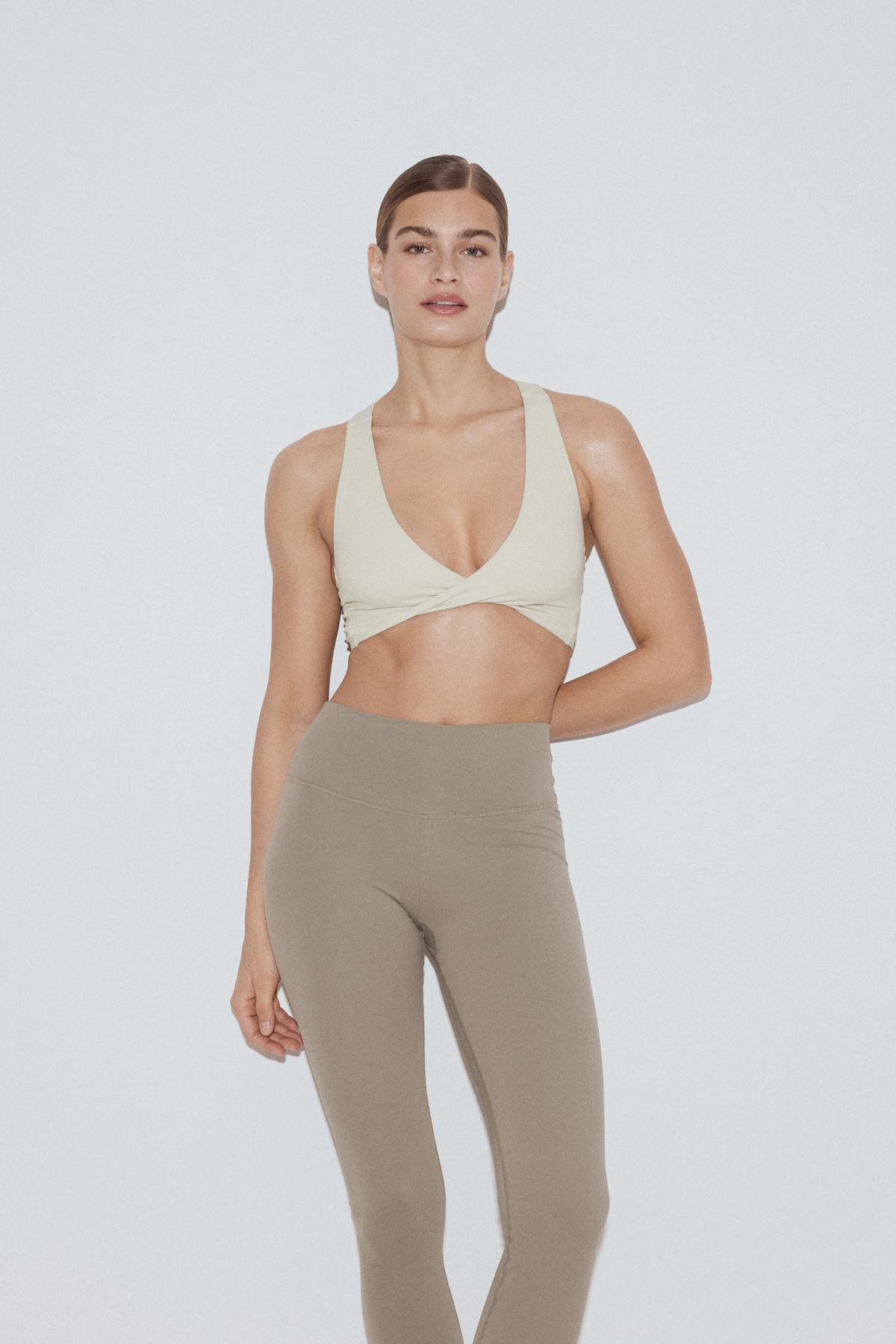 Yoga twist top