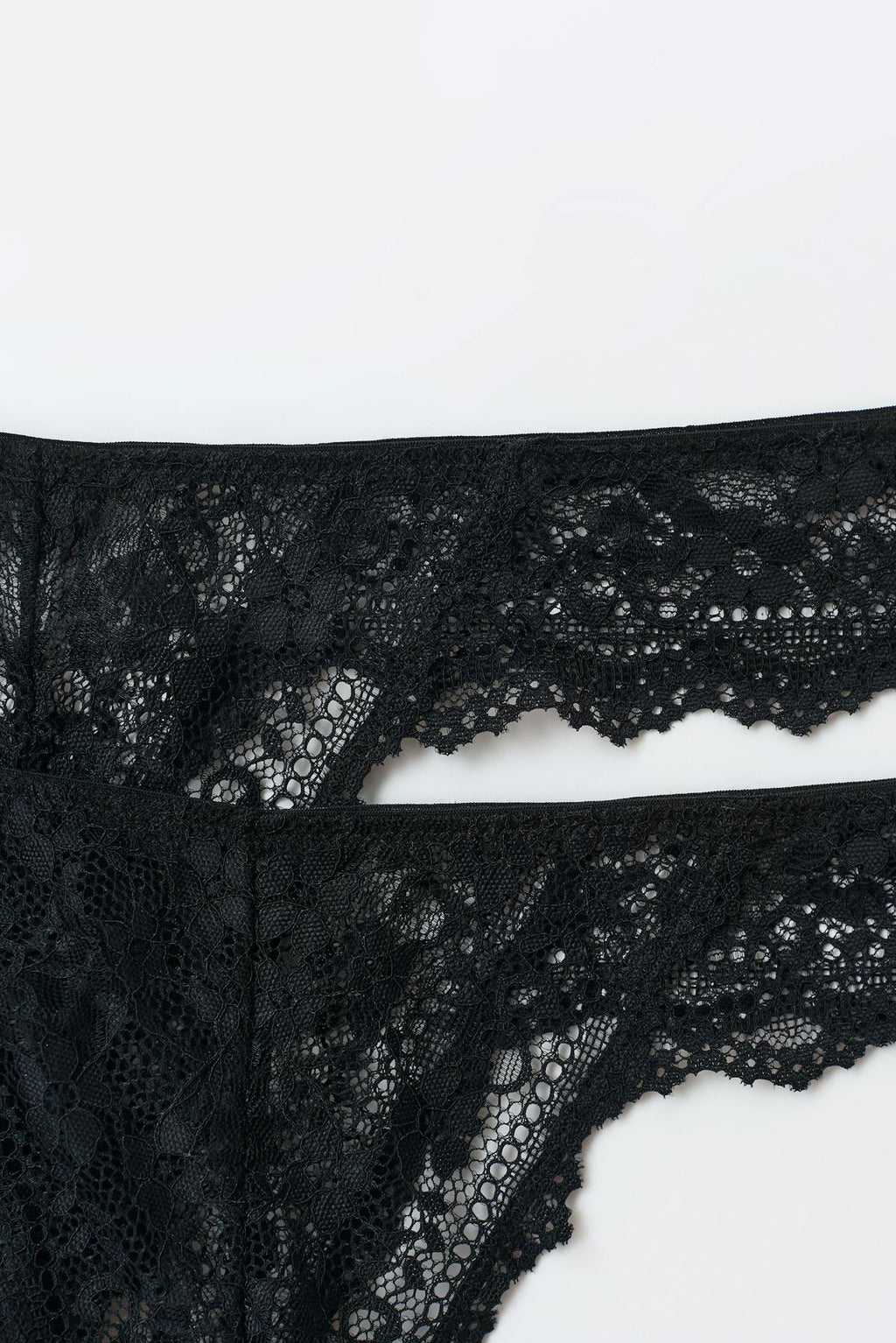 2-pack lace thong