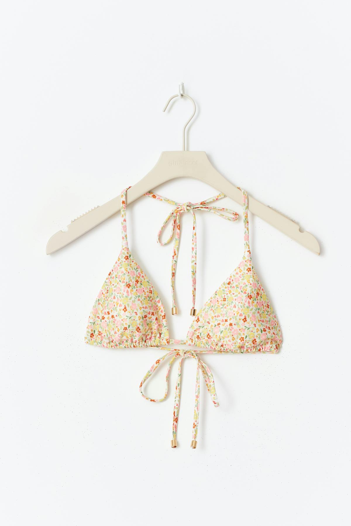 Bikini triangle top