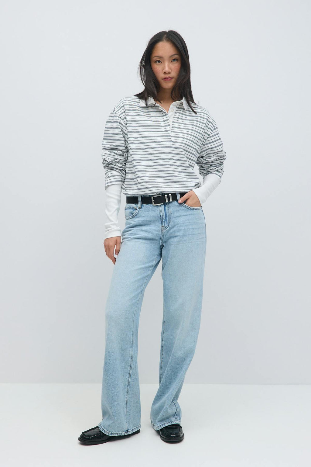 Low wide jeans