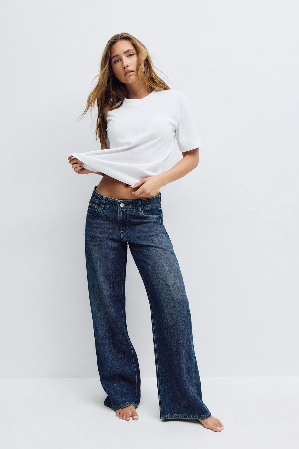 Low wide jeans