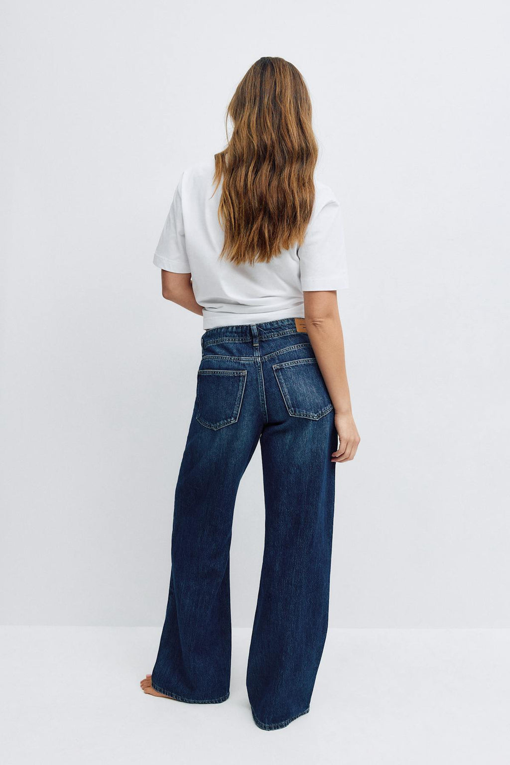 Low wide jeans