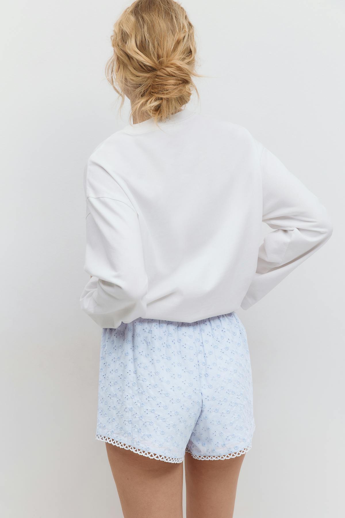 Broderie anglaise shorts
