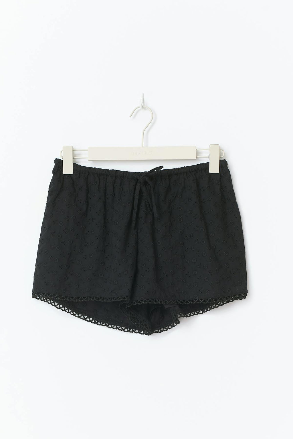 Broderie anglaise shorts