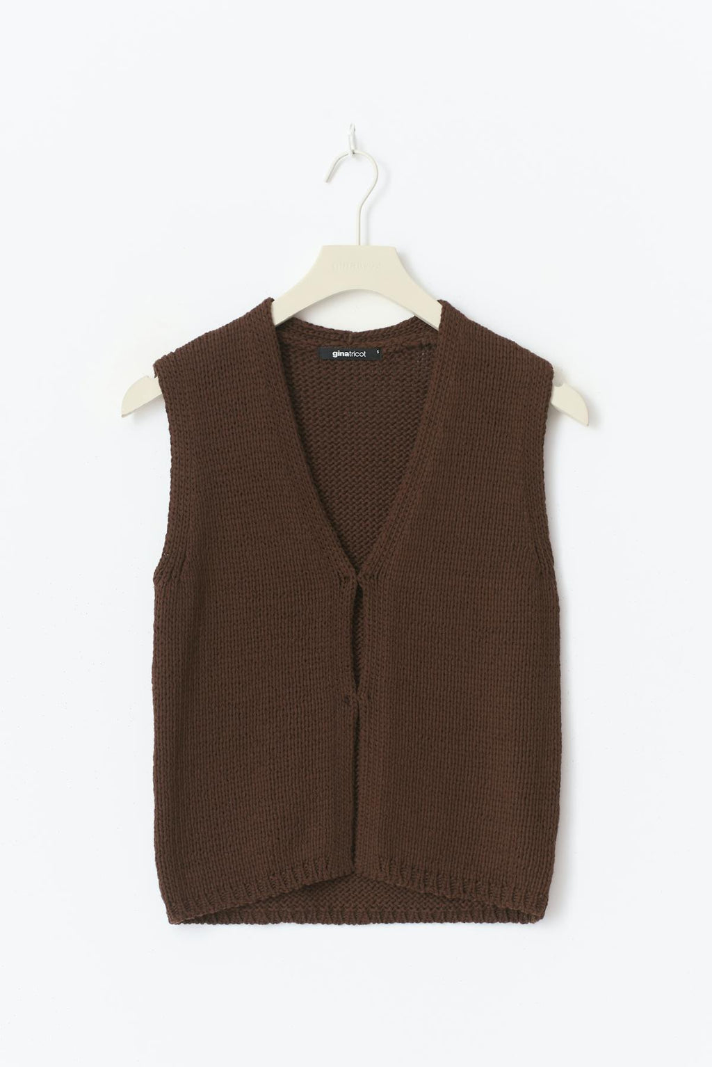 Knitted tape yarn vest