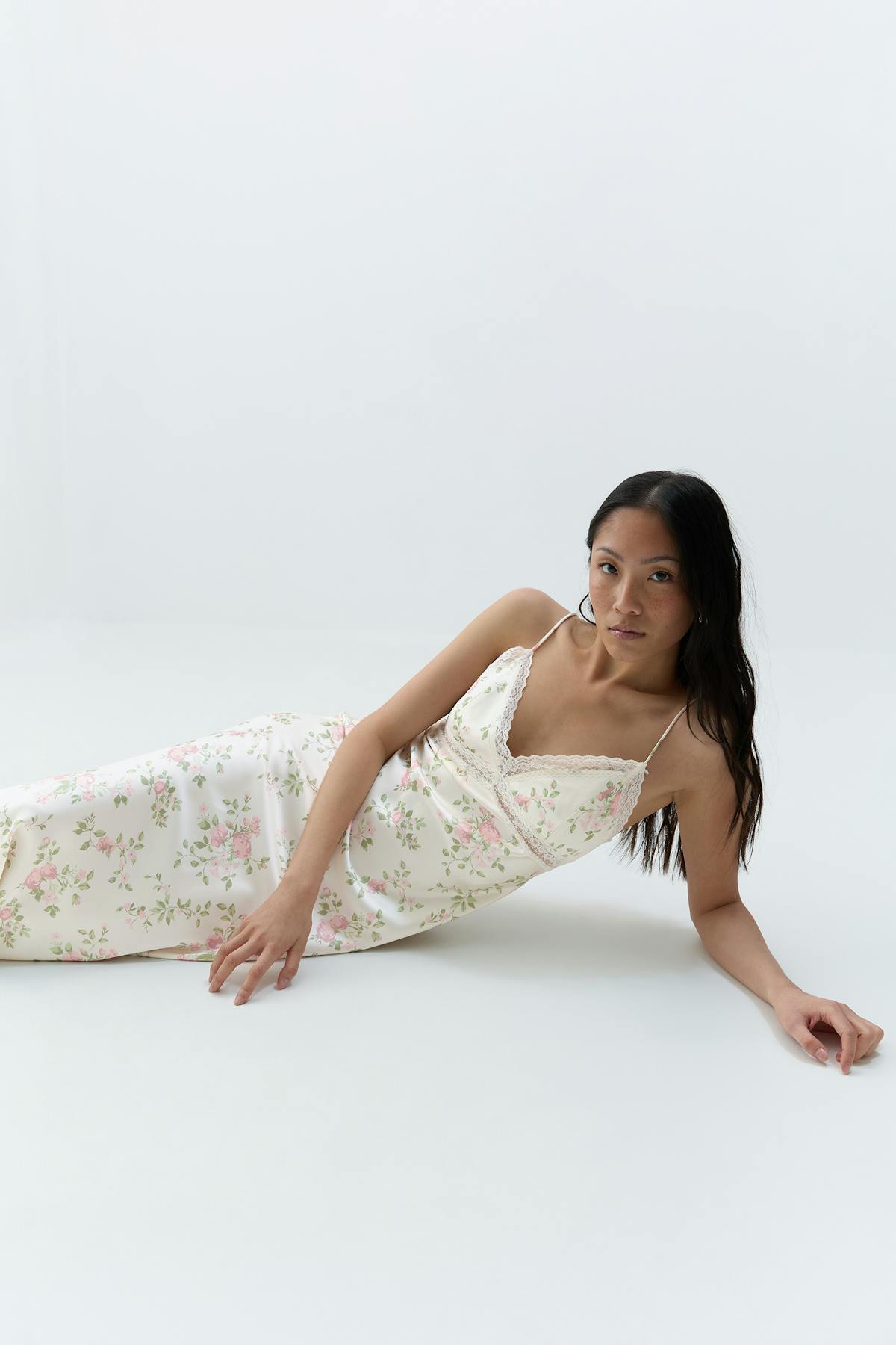 Lace detail maxi dress