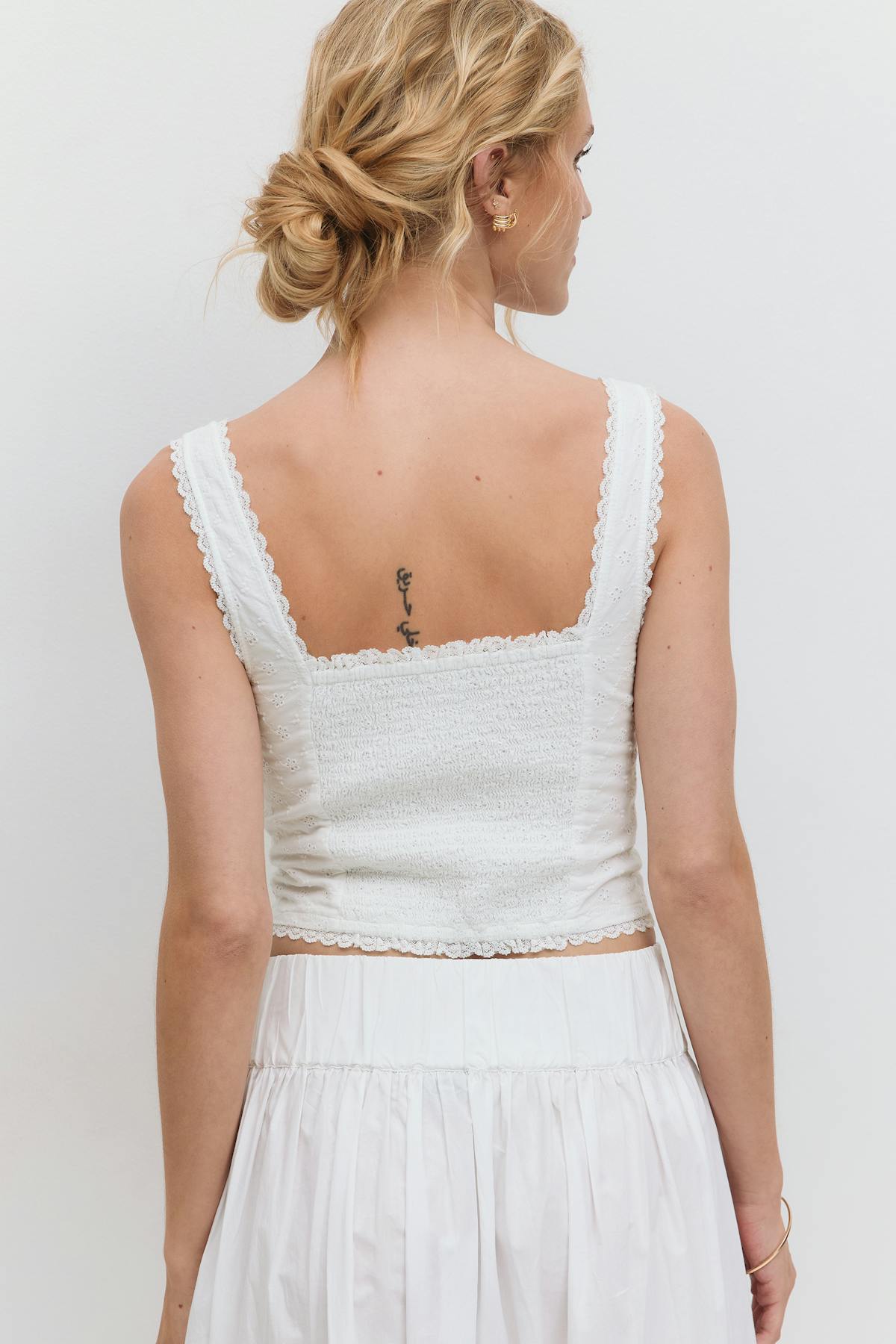 Broderie anglais top
