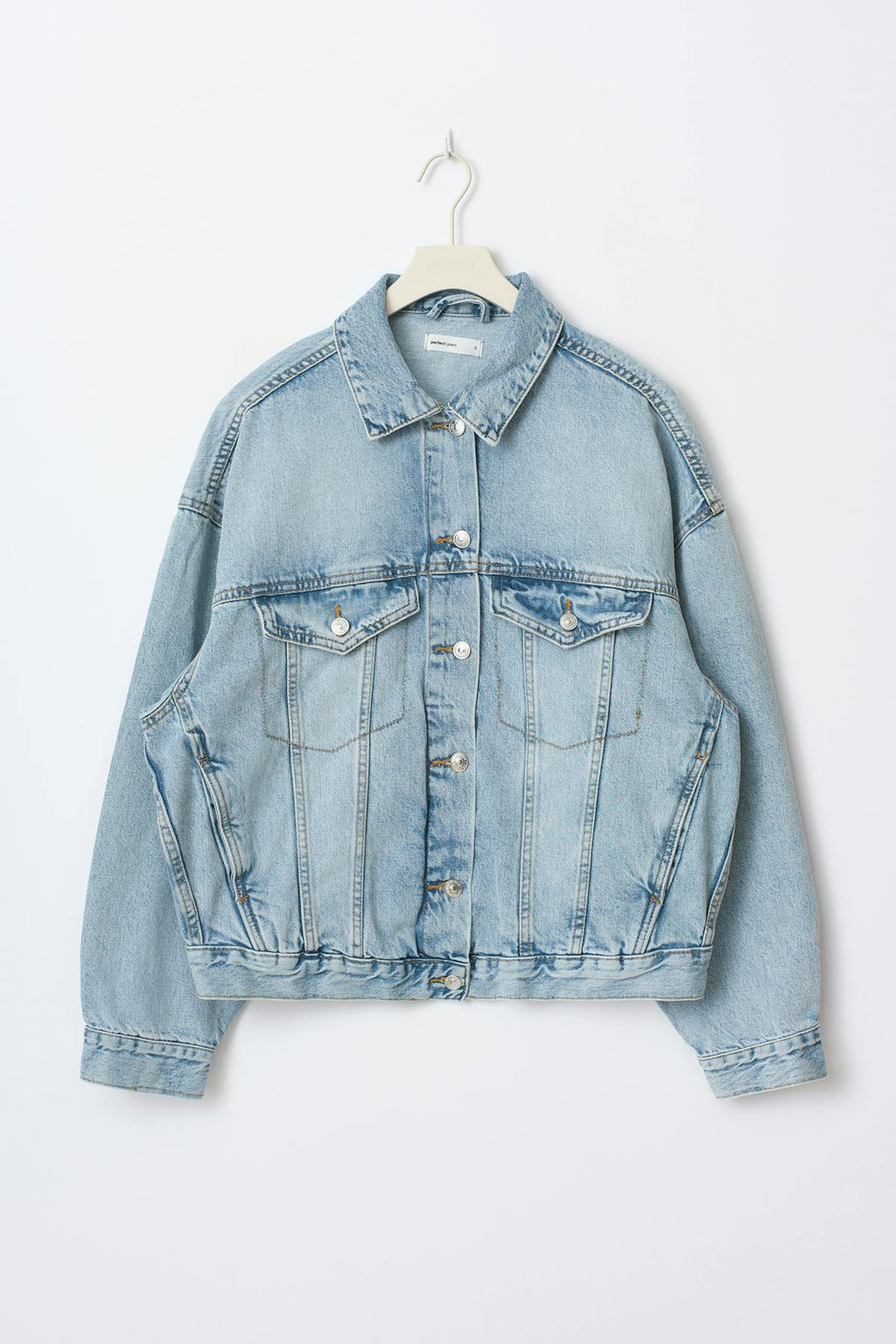 Loose denim jacket