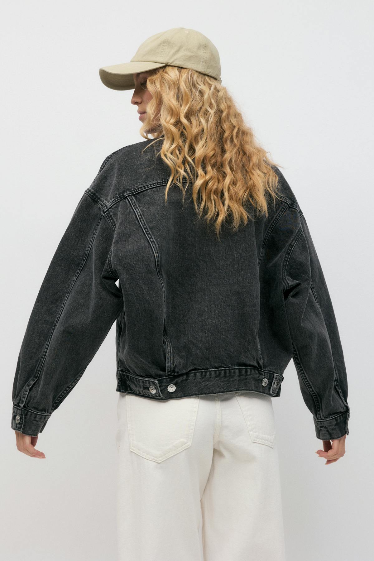 Loose denim jacket