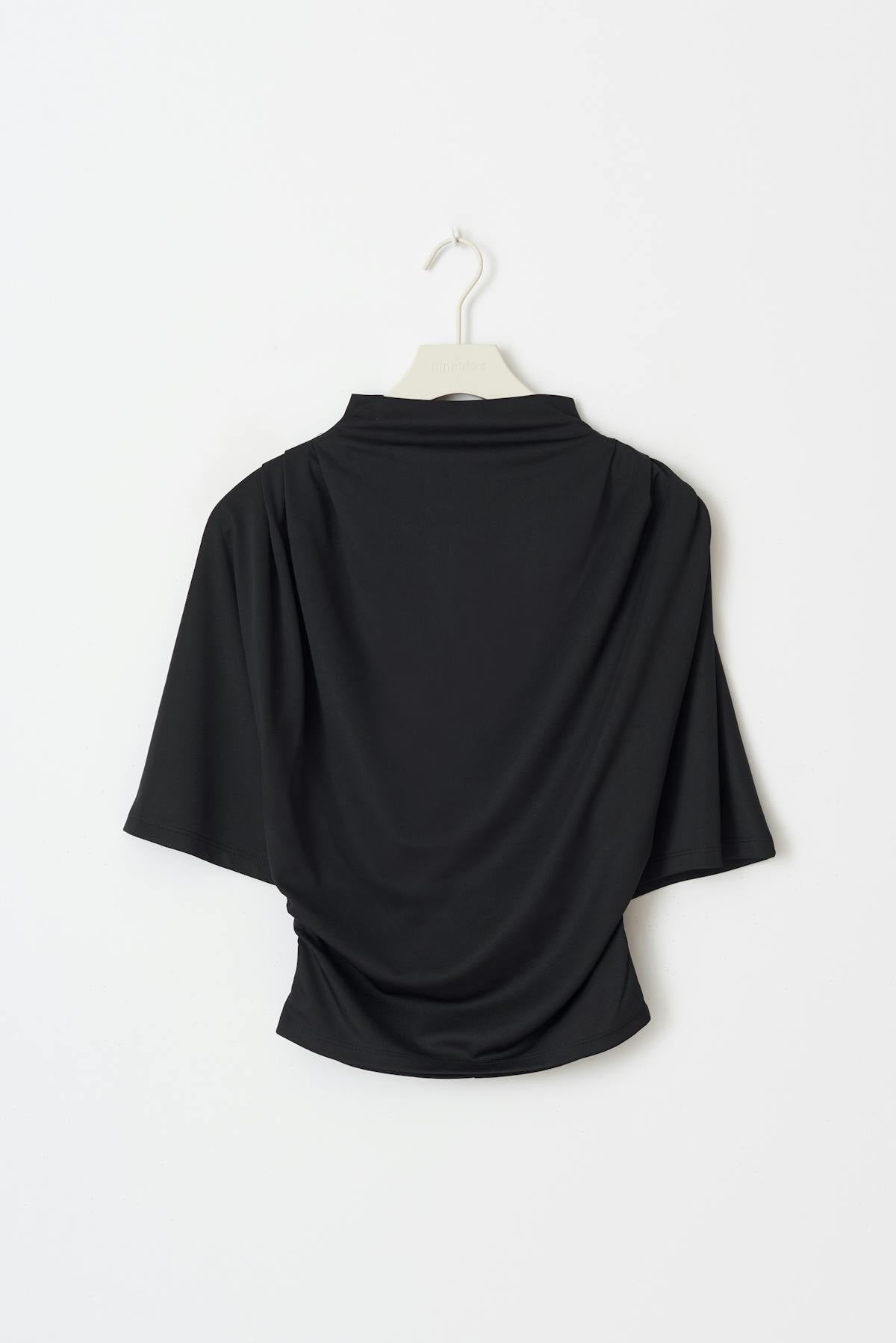 Drapy top