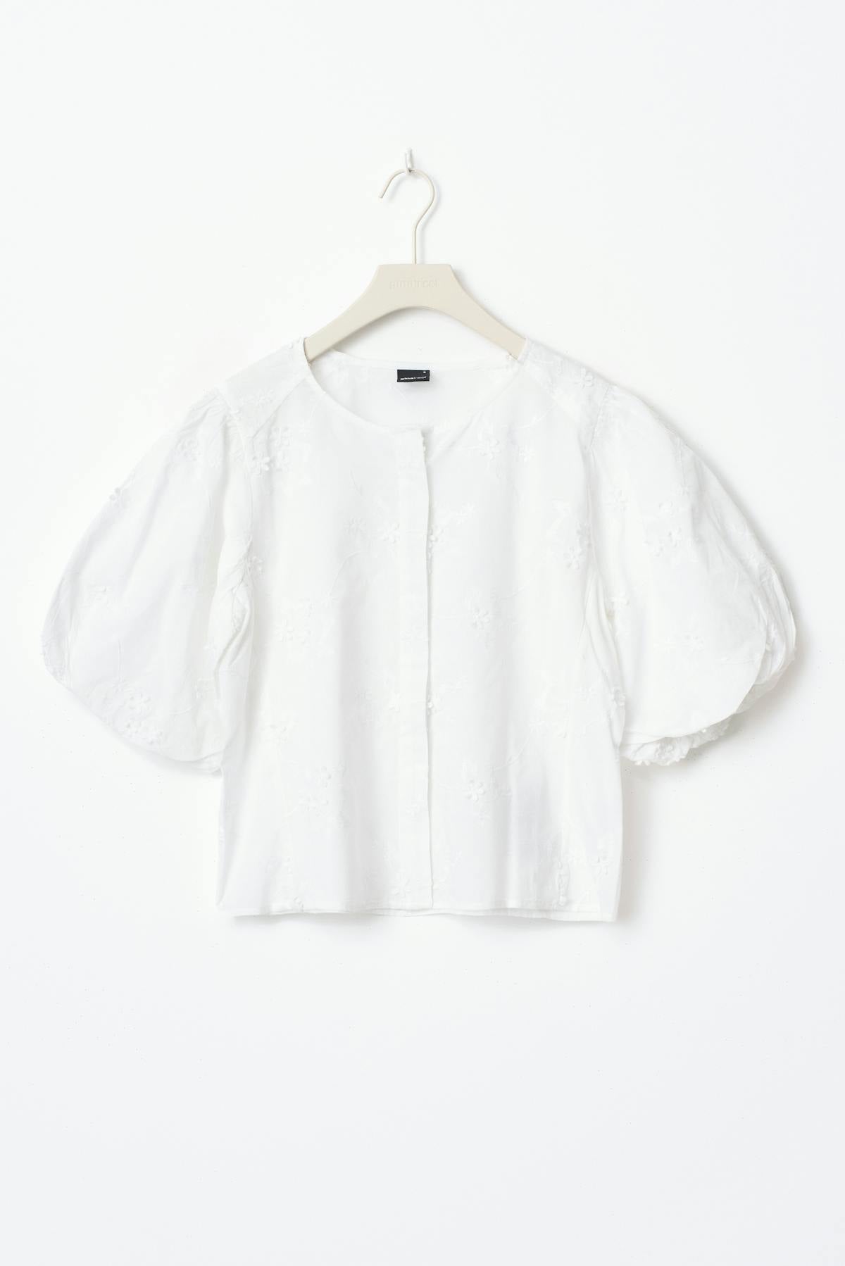 Puff sleeve blouse