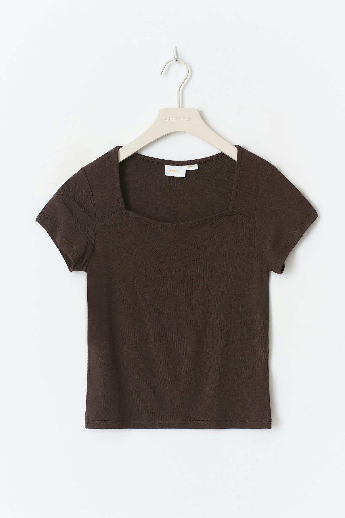 Y scandi short sleeve top