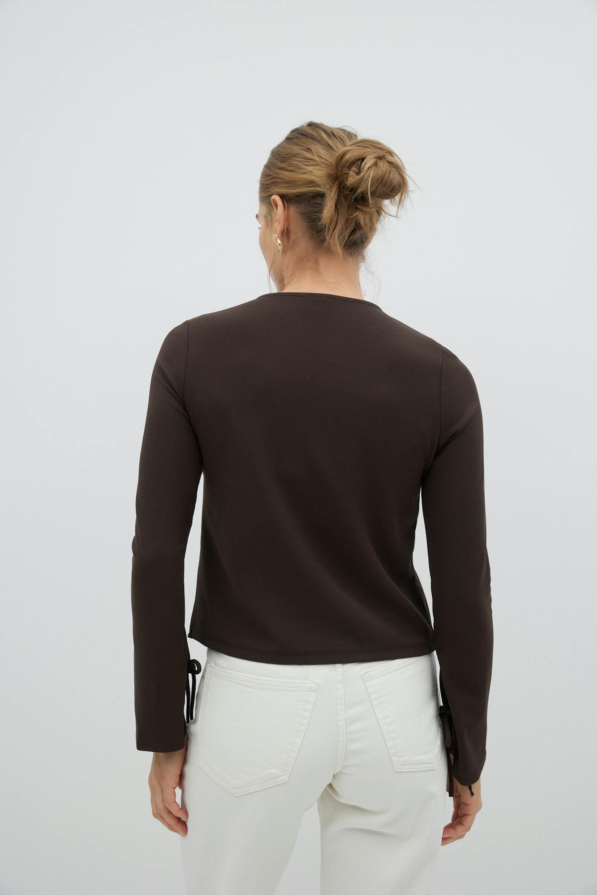 Front tie top