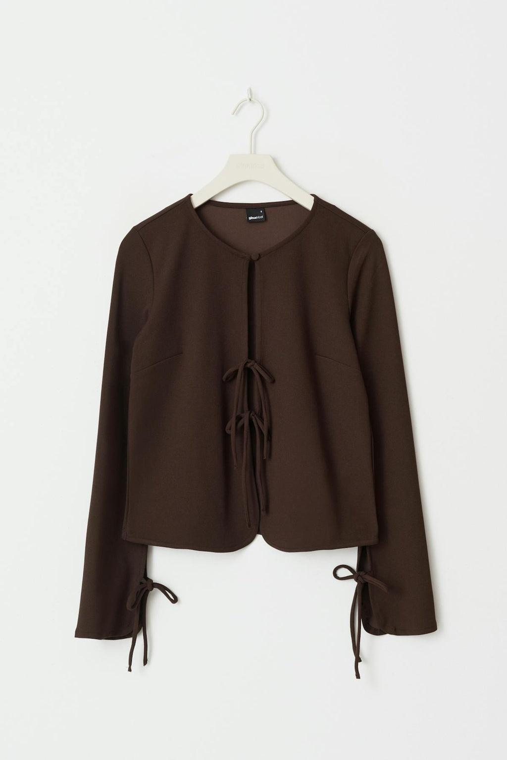 Front tie top
