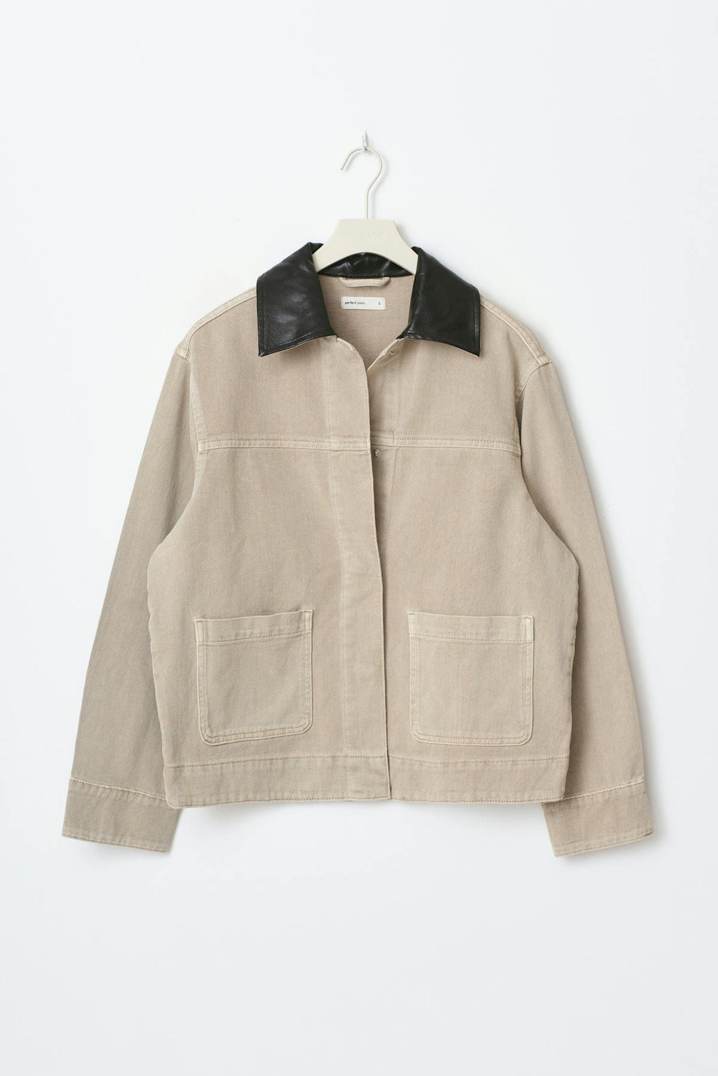 Contrast collar denim jacket