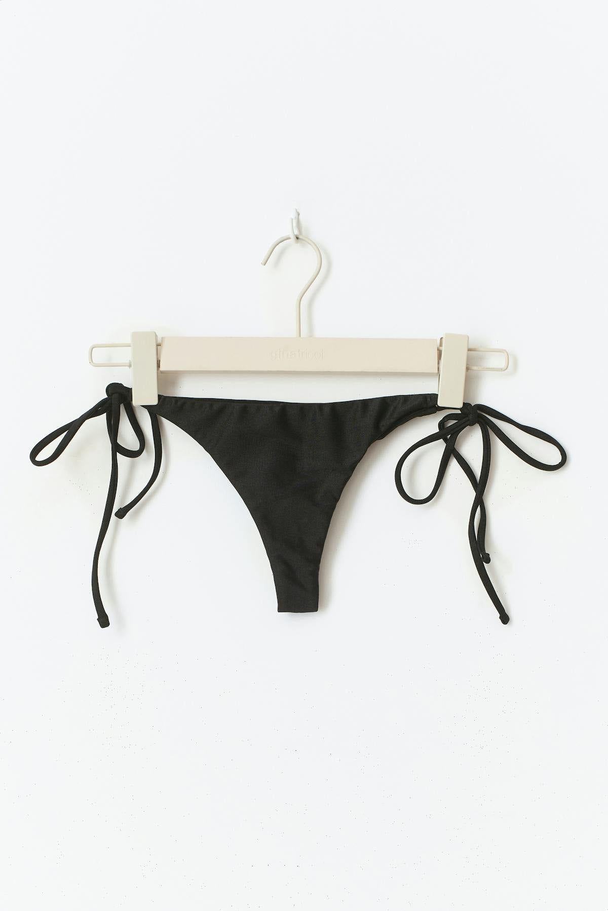 Bikini triangle thong