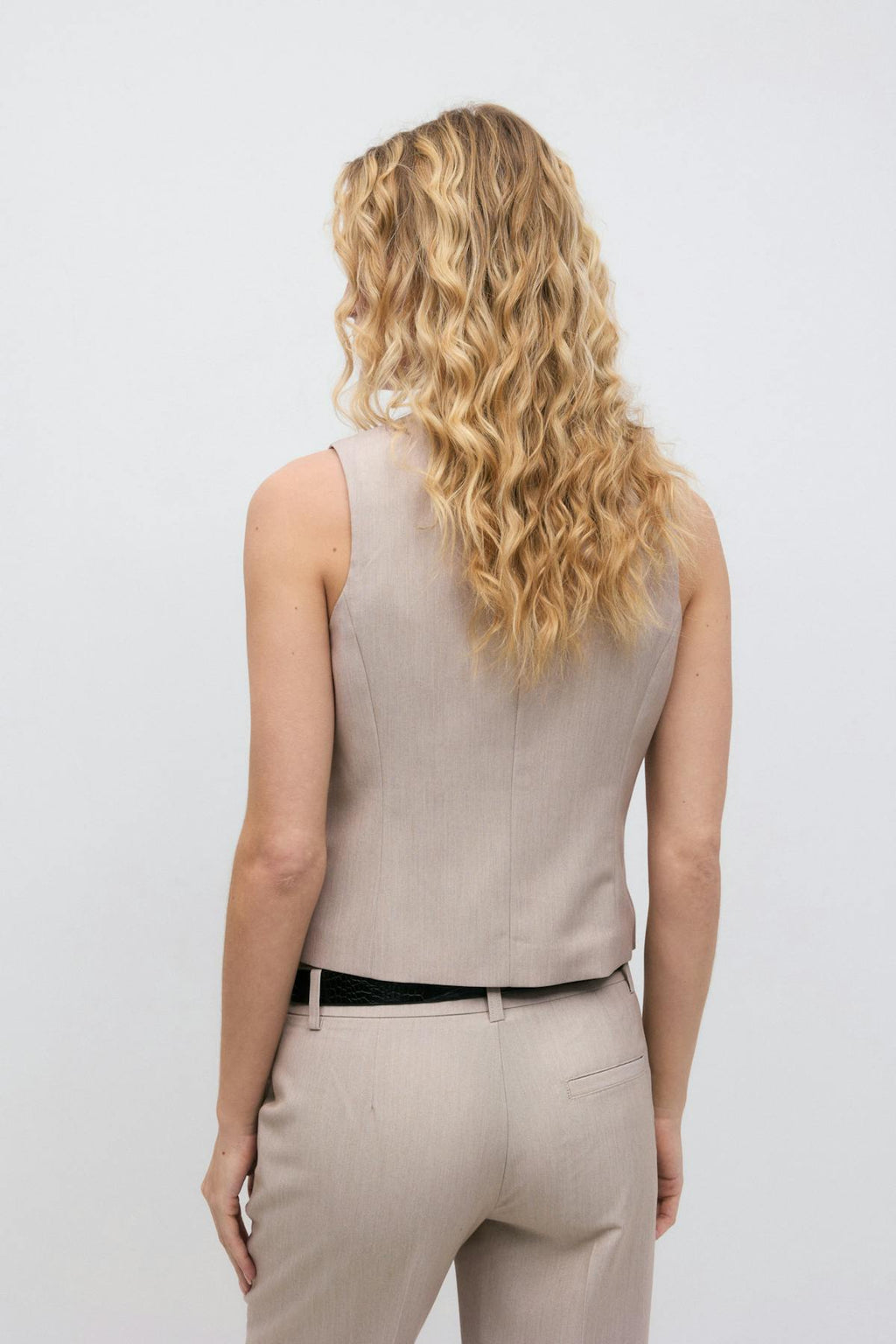 Short v-neck vest