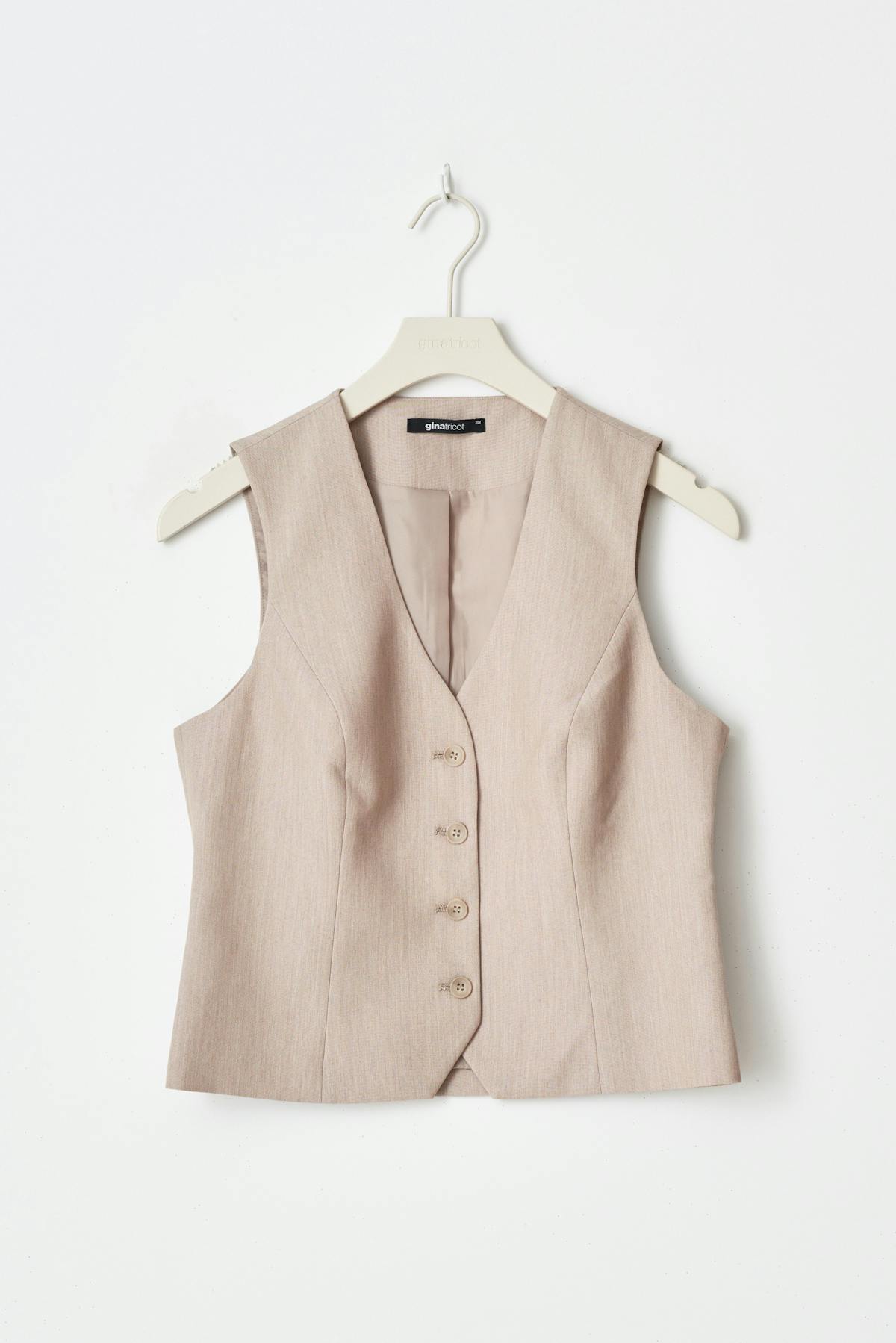 Short v-neck vest