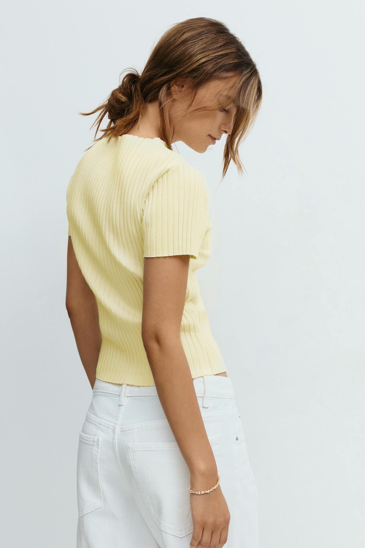 Rib button top