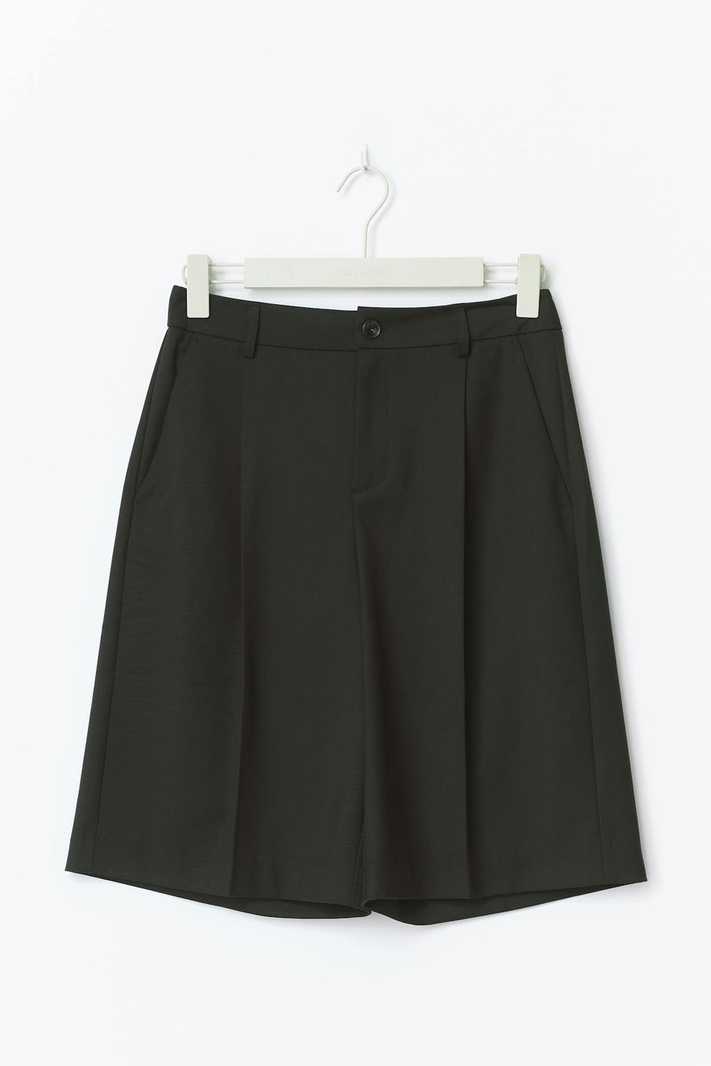 Long bermuda shorts