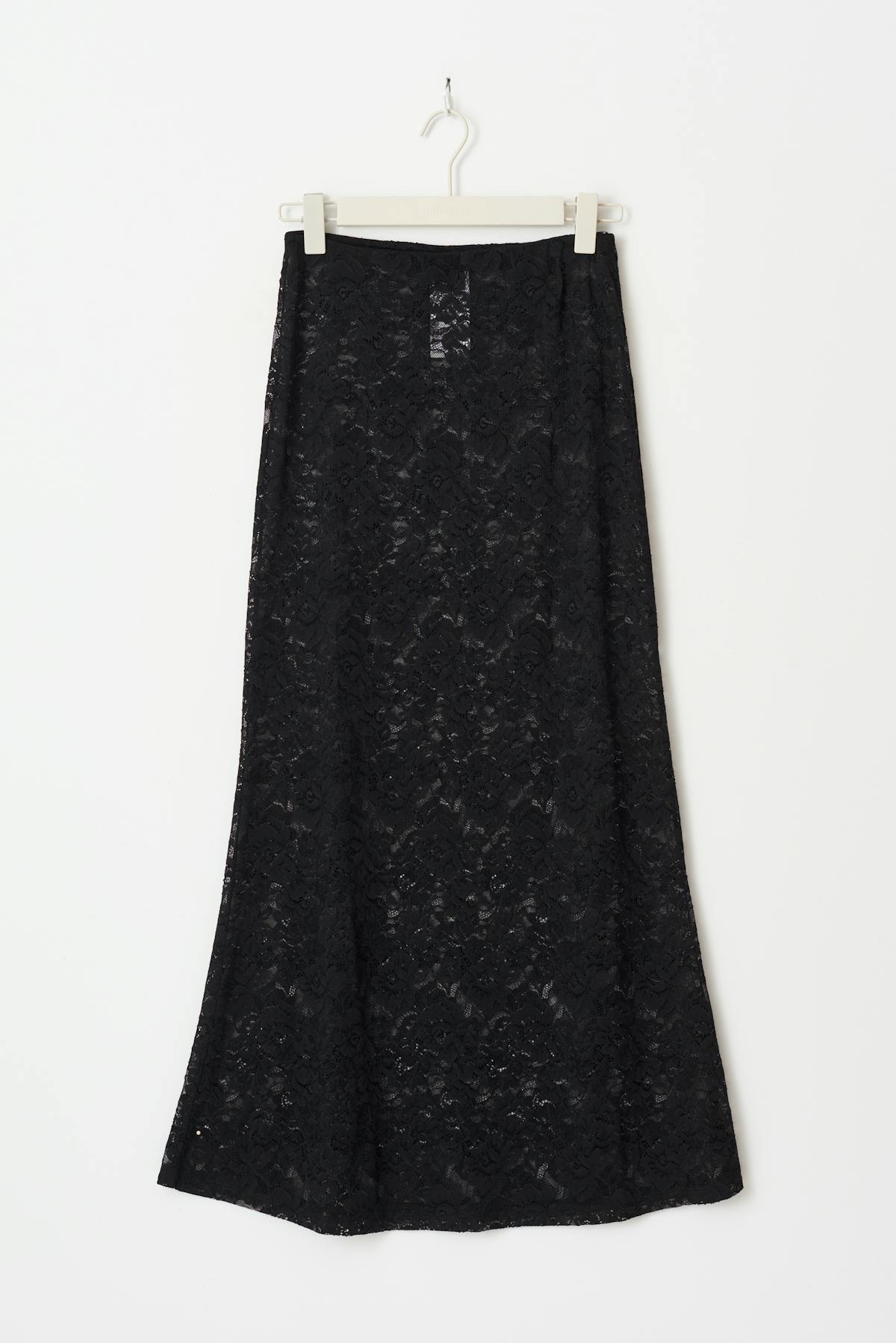 Lace skirt