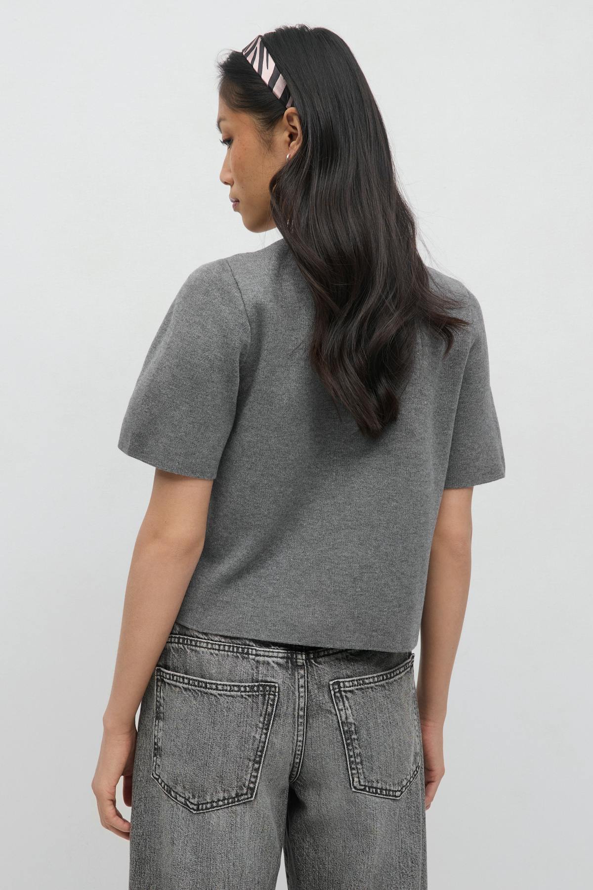 One button knitted top