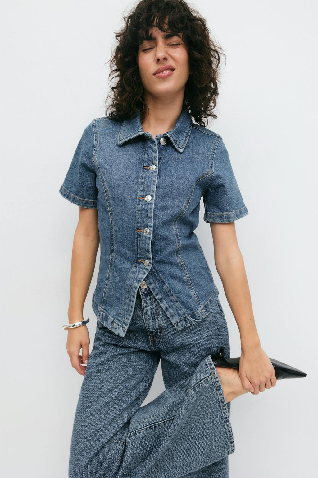 Shaped denim shirt