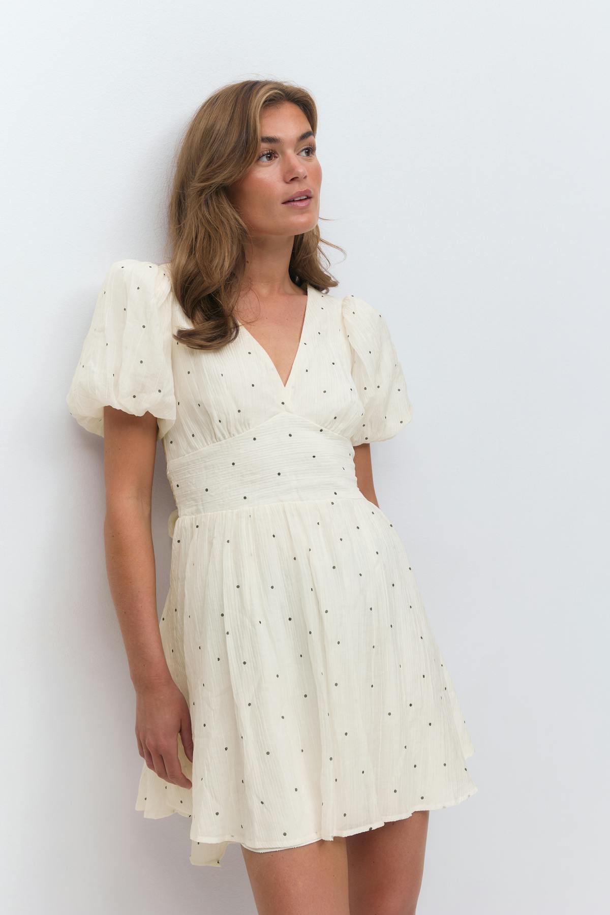 Bow dress