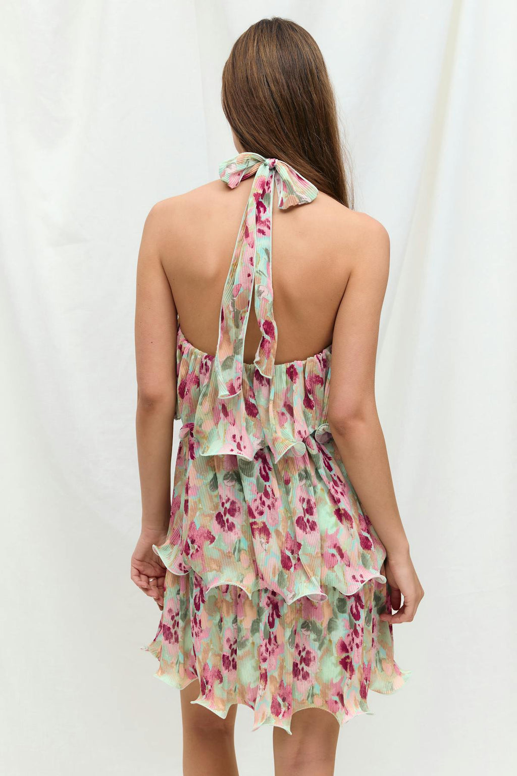 Halterneck wave edge dress