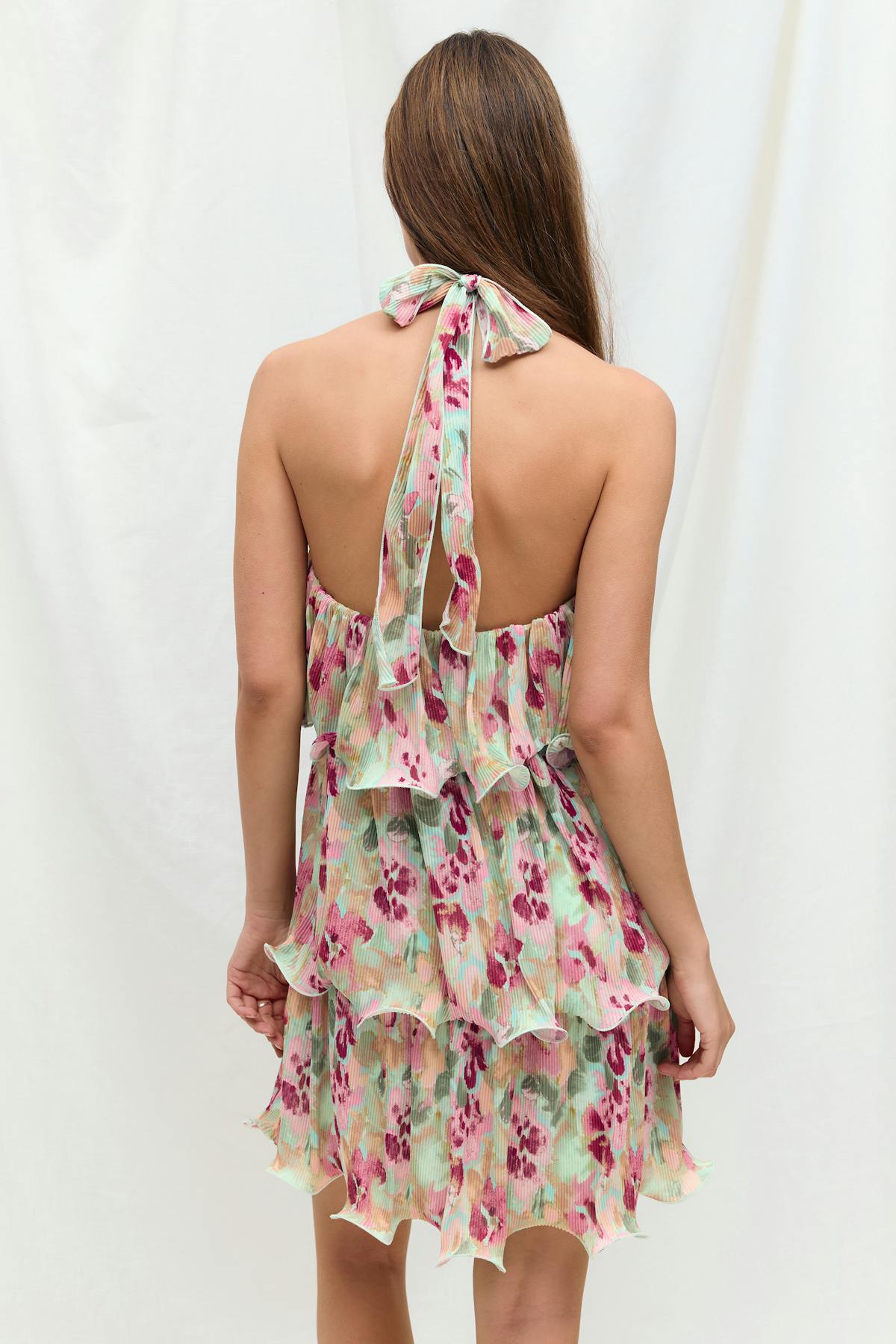 Halterneck wave edge dress