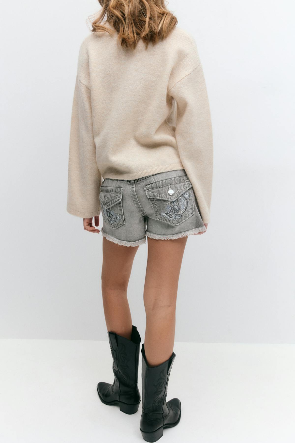 Y chunky embroidery shorts